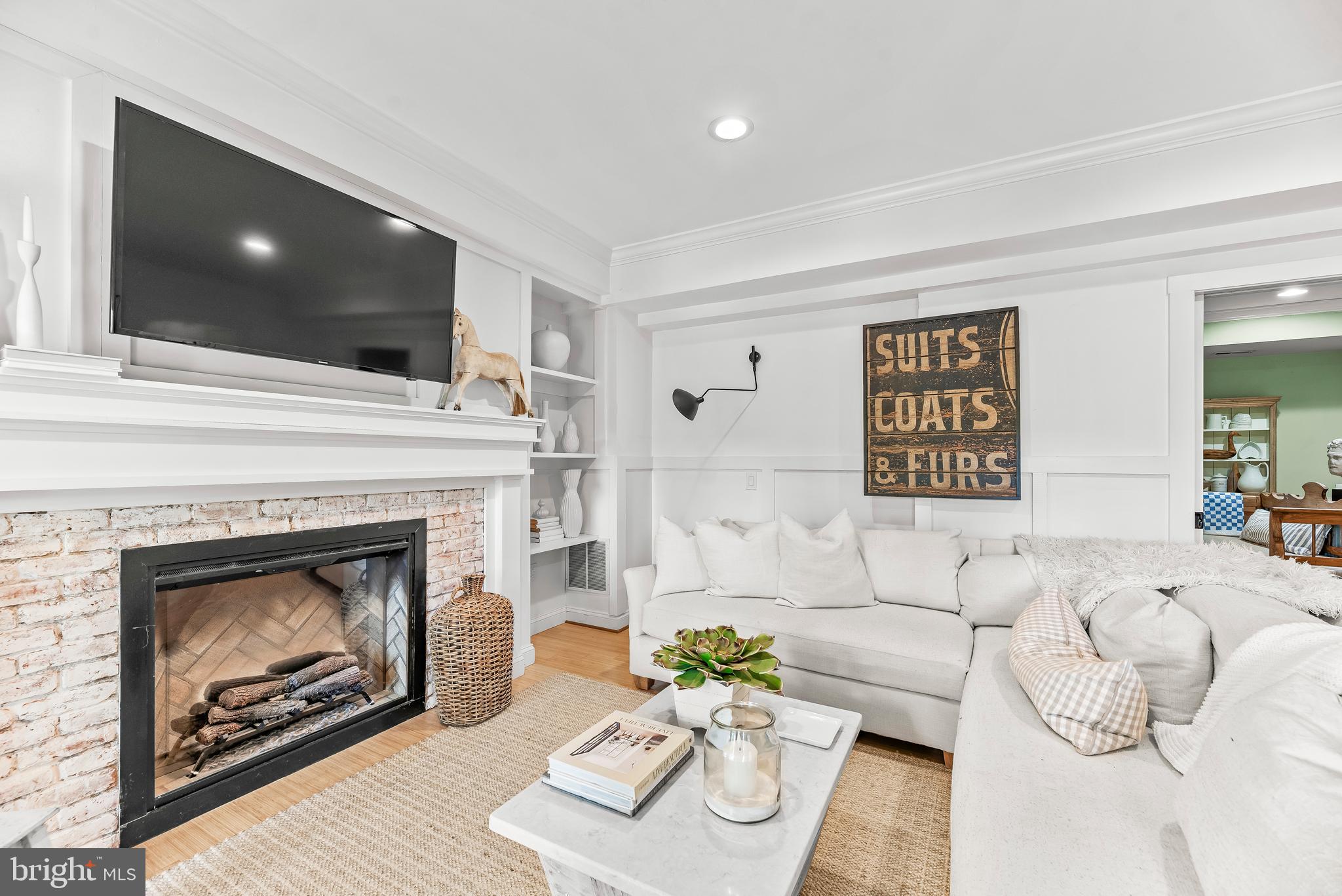 BAY HIGHLANDS - Residential