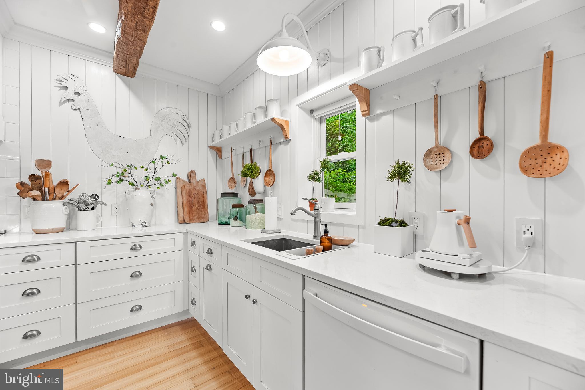 BAY HIGHLANDS - Residential