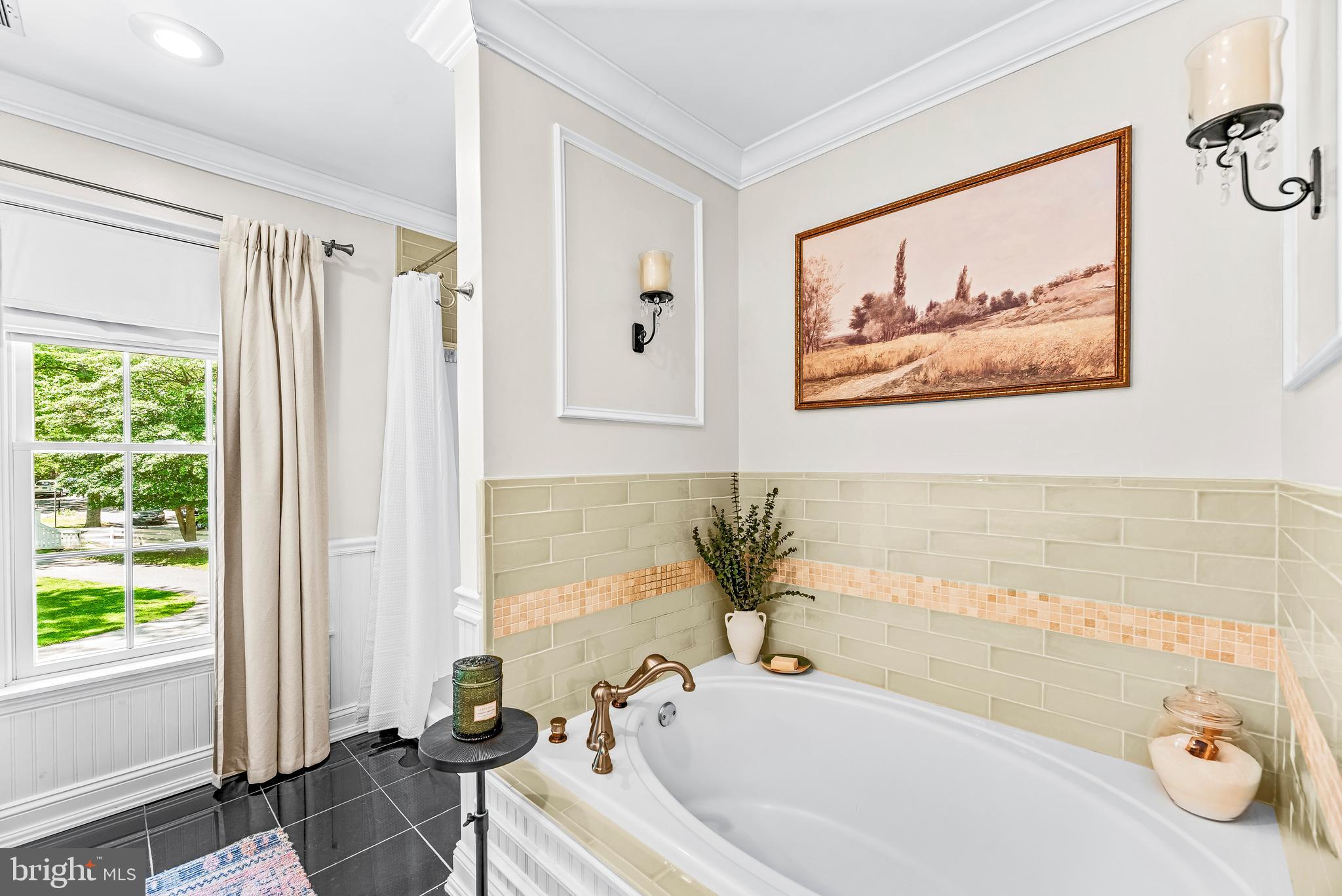 BAY HIGHLANDS - Residential