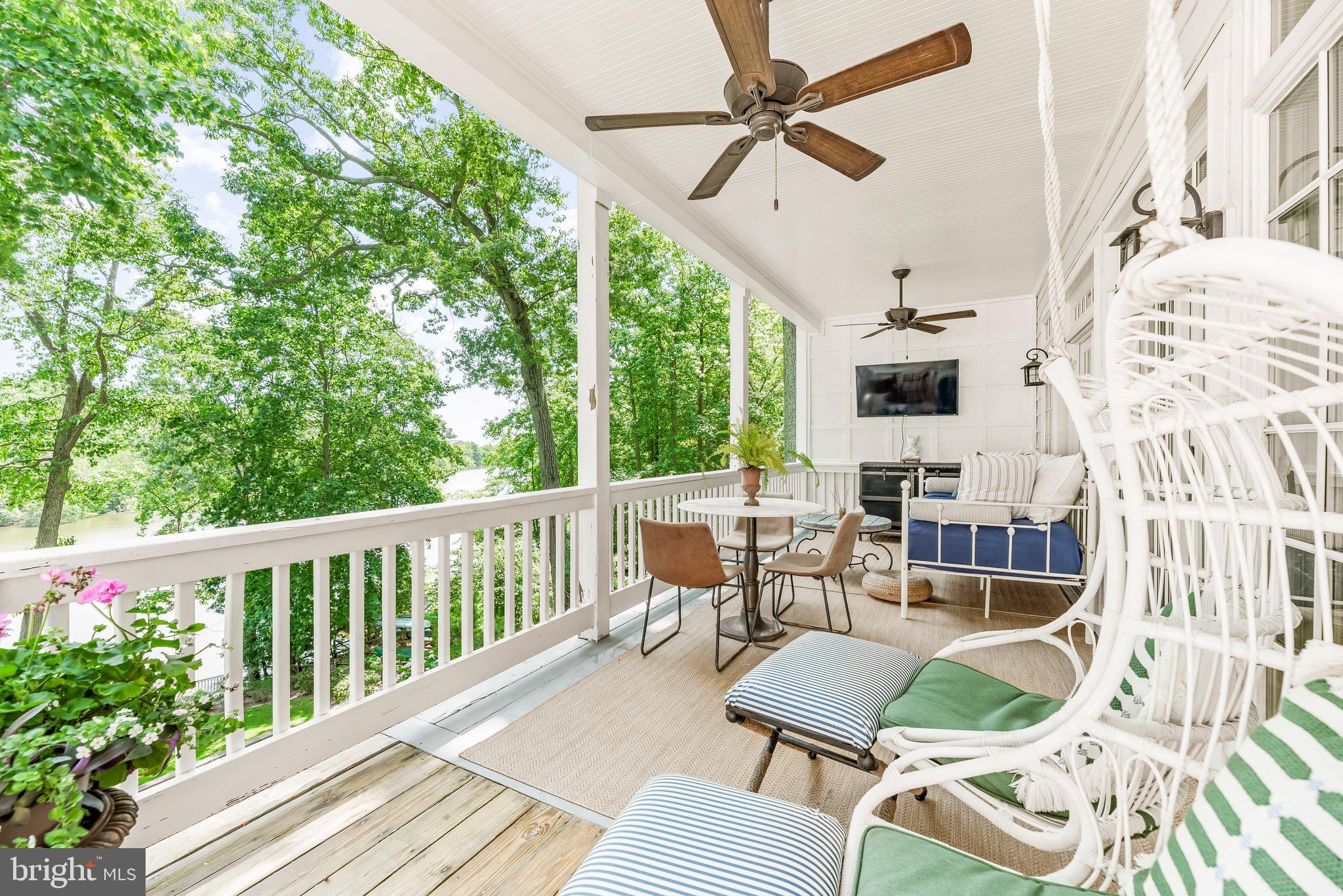 BAY HIGHLANDS - Residential