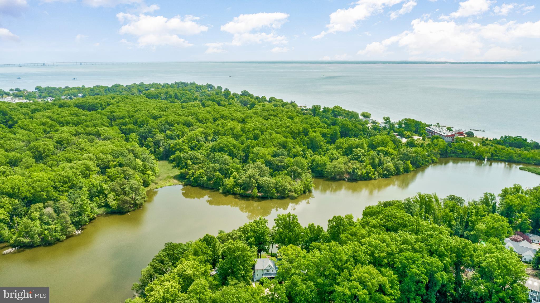 BAY HIGHLANDS - Residential