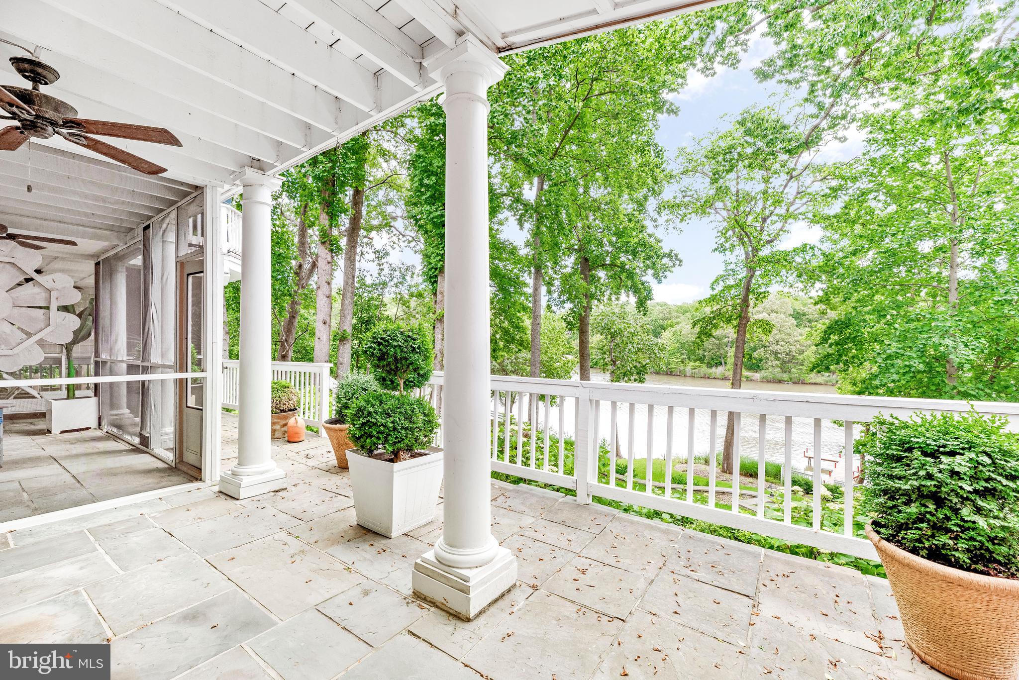 BAY HIGHLANDS - Residential