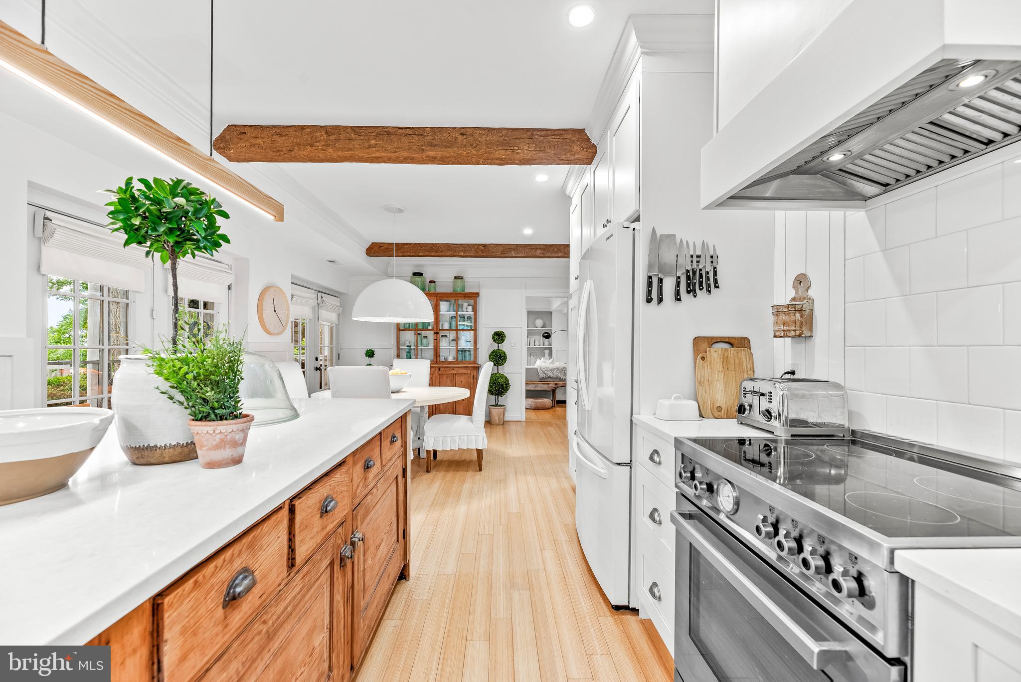 BAY HIGHLANDS - Residential