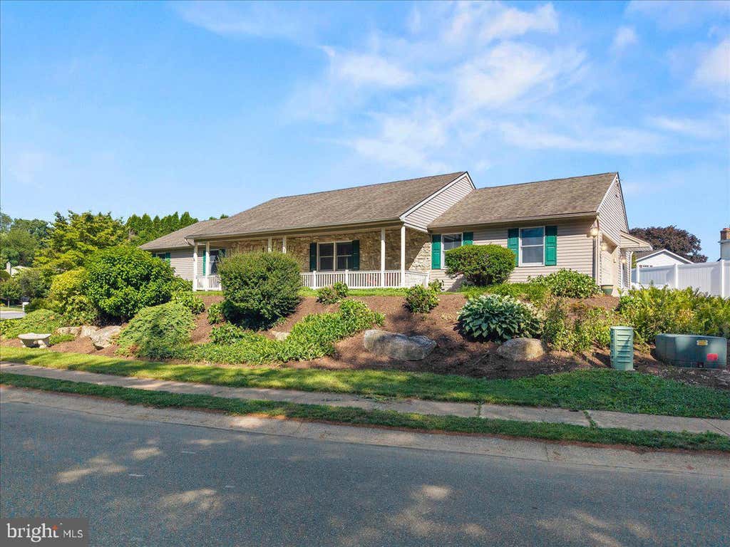 Photo of 1248 Hereford Drive, COLUMBIA, PA 17512 (MLS # PALA2089628)