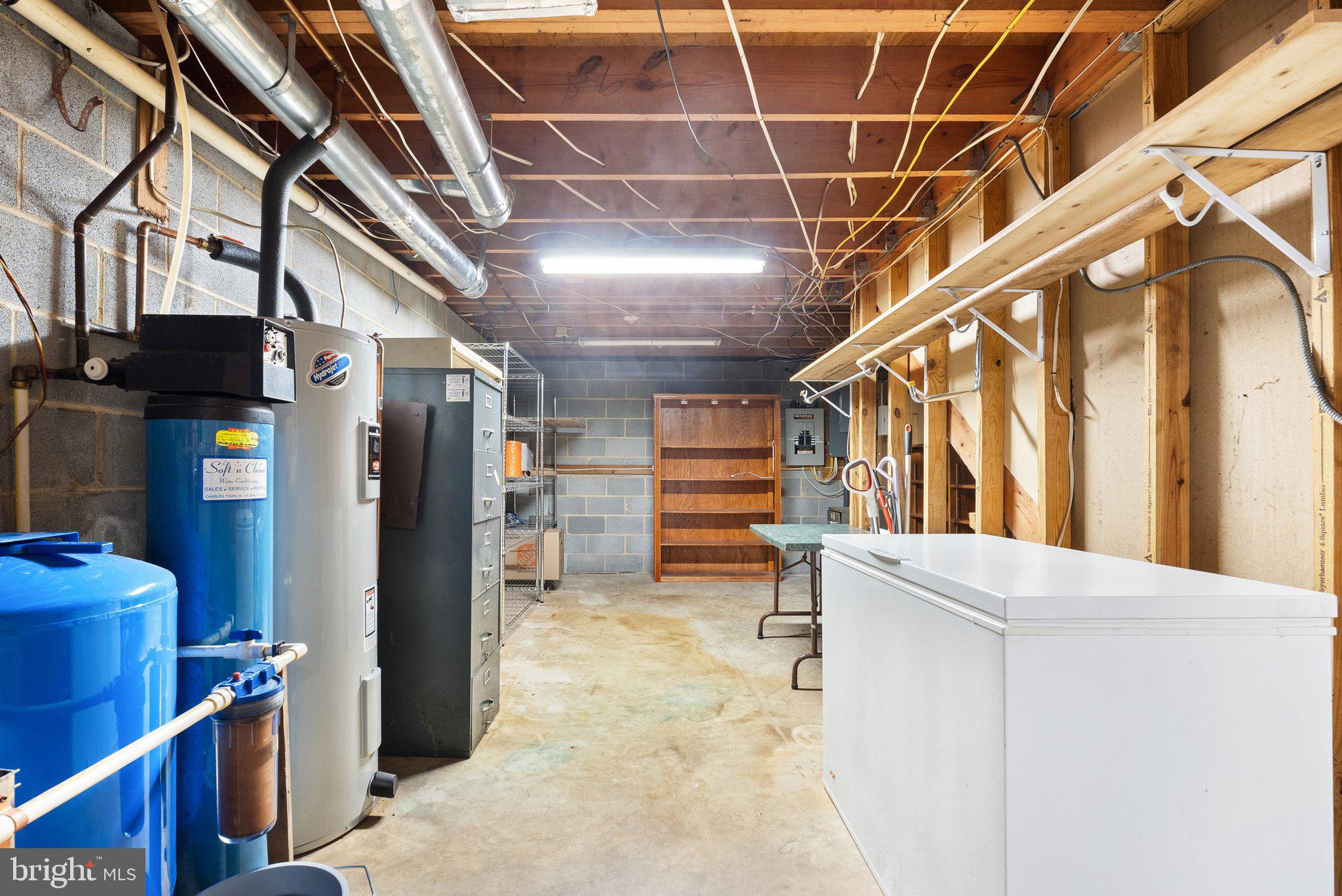 WIDE RIVER FARM - Residential