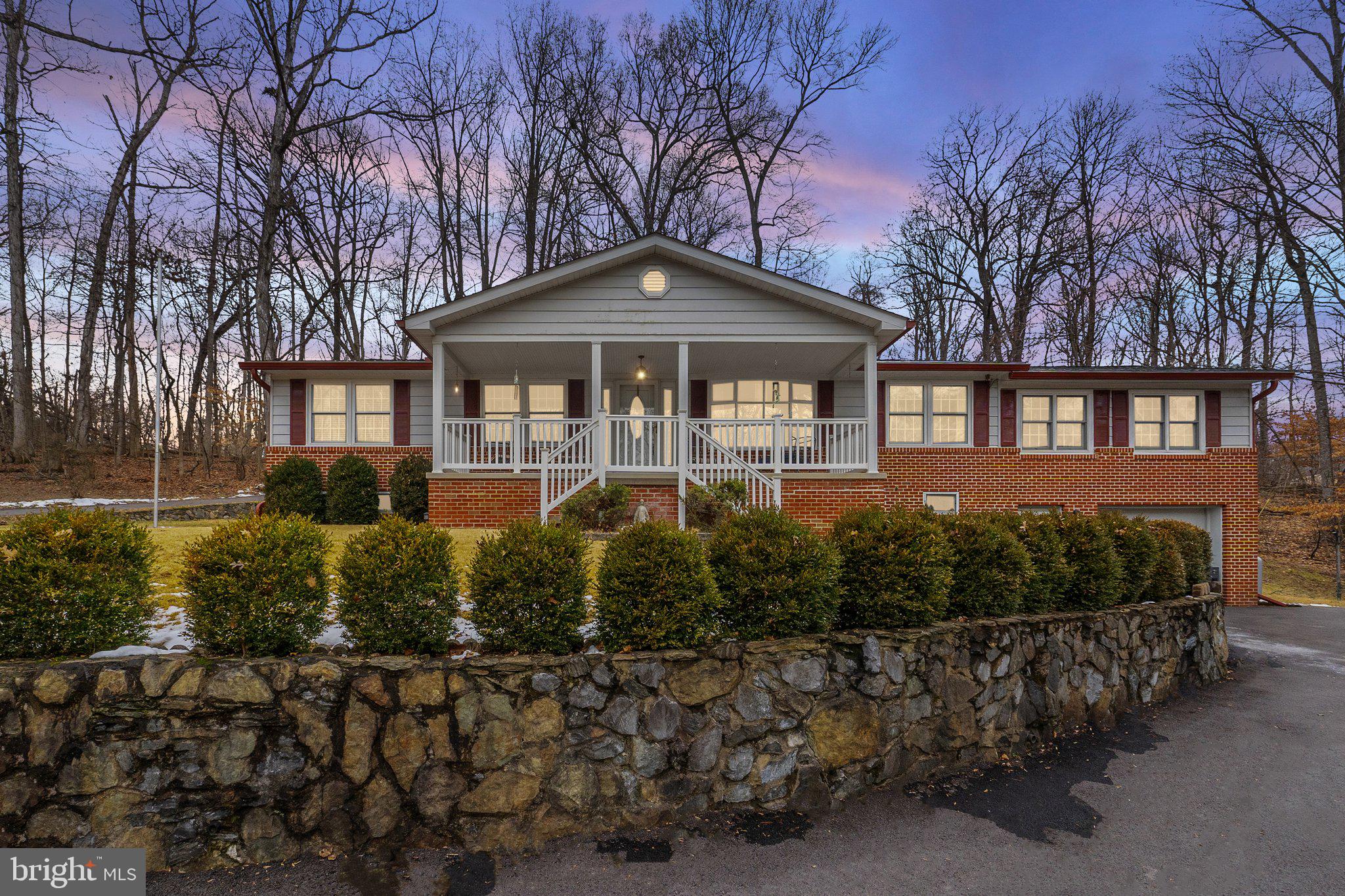 WIDE RIVER FARM - Residential