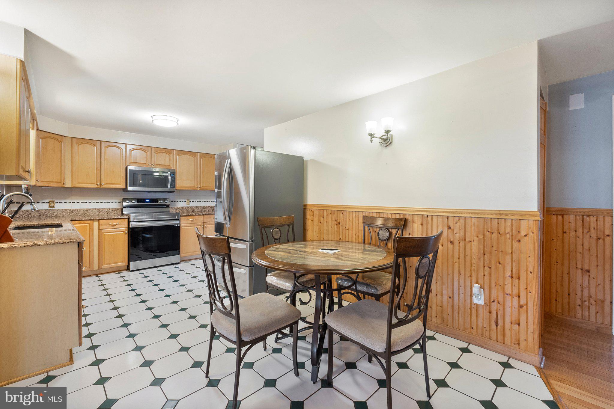 WIDE RIVER FARM - Residential