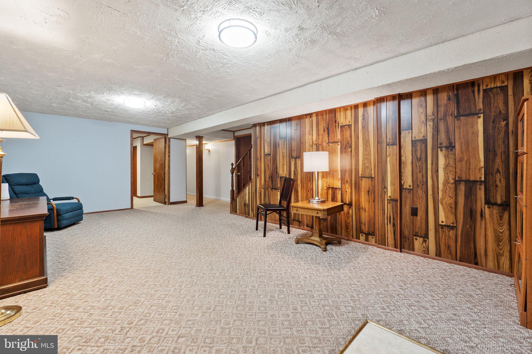 WIDE RIVER FARM - Residential