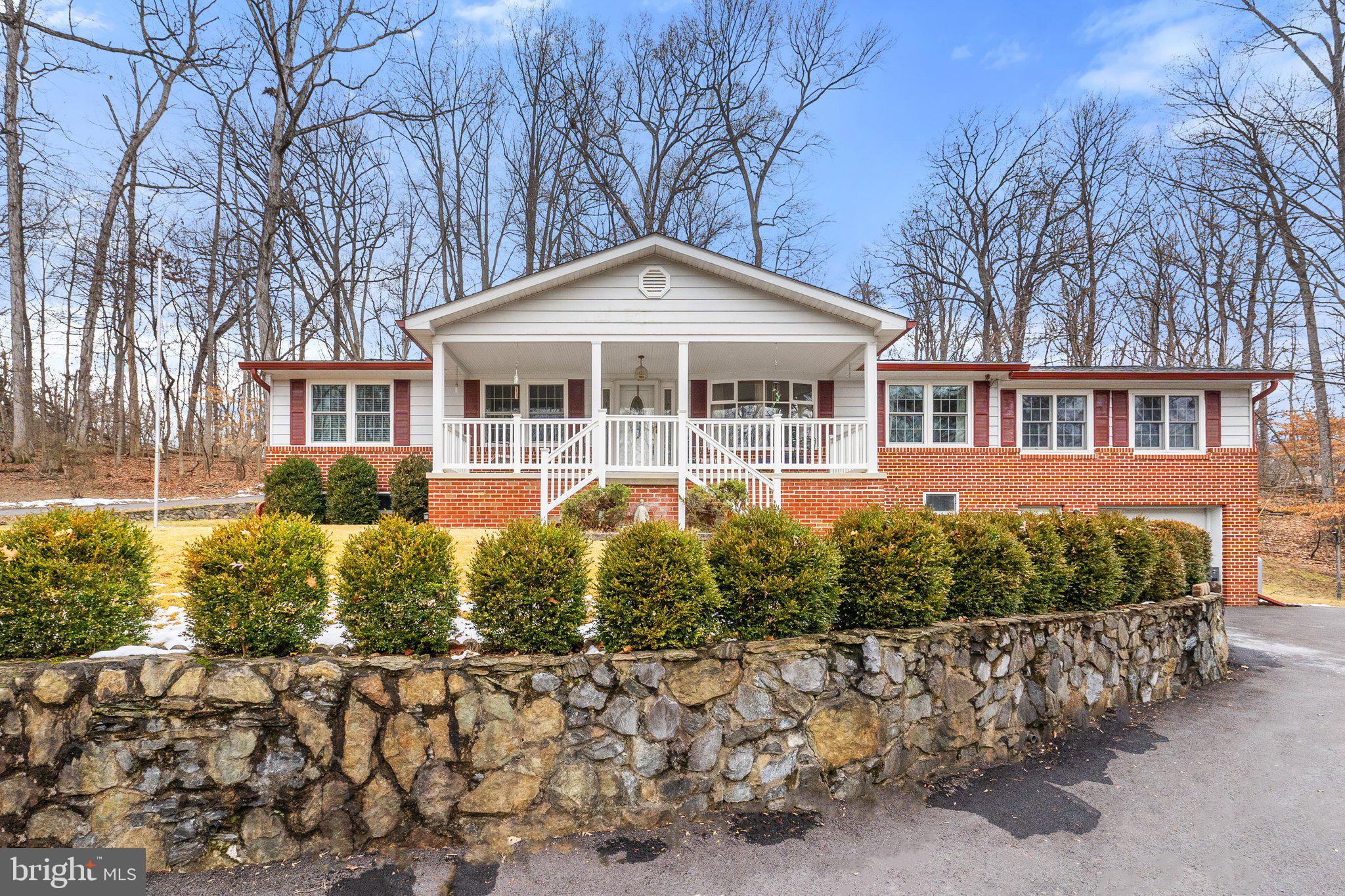 WIDE RIVER FARM - Residential