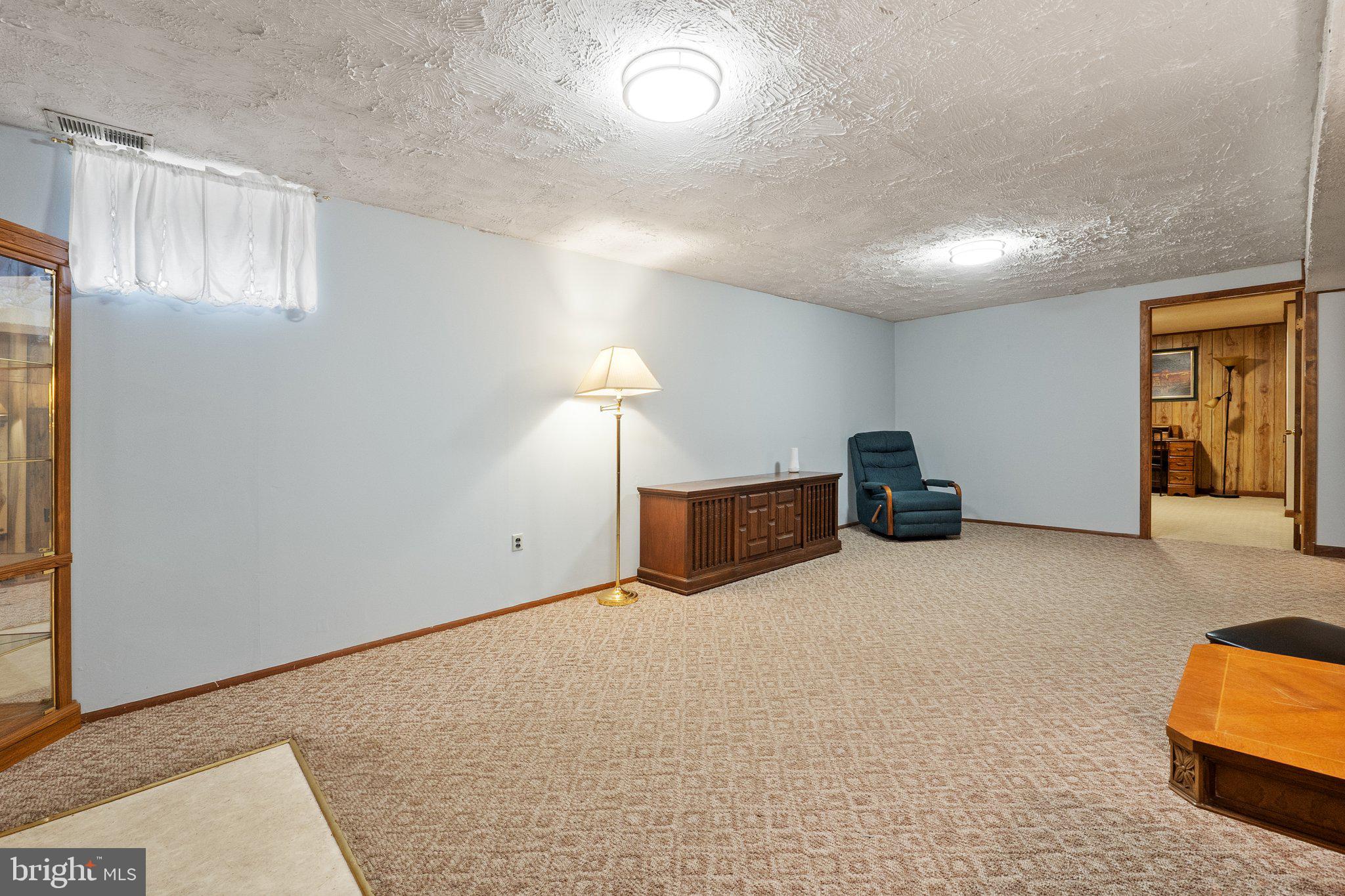 WIDE RIVER FARM - Residential