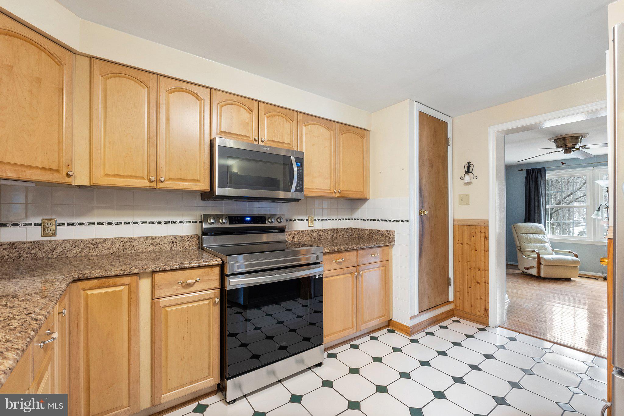 WIDE RIVER FARM - Residential