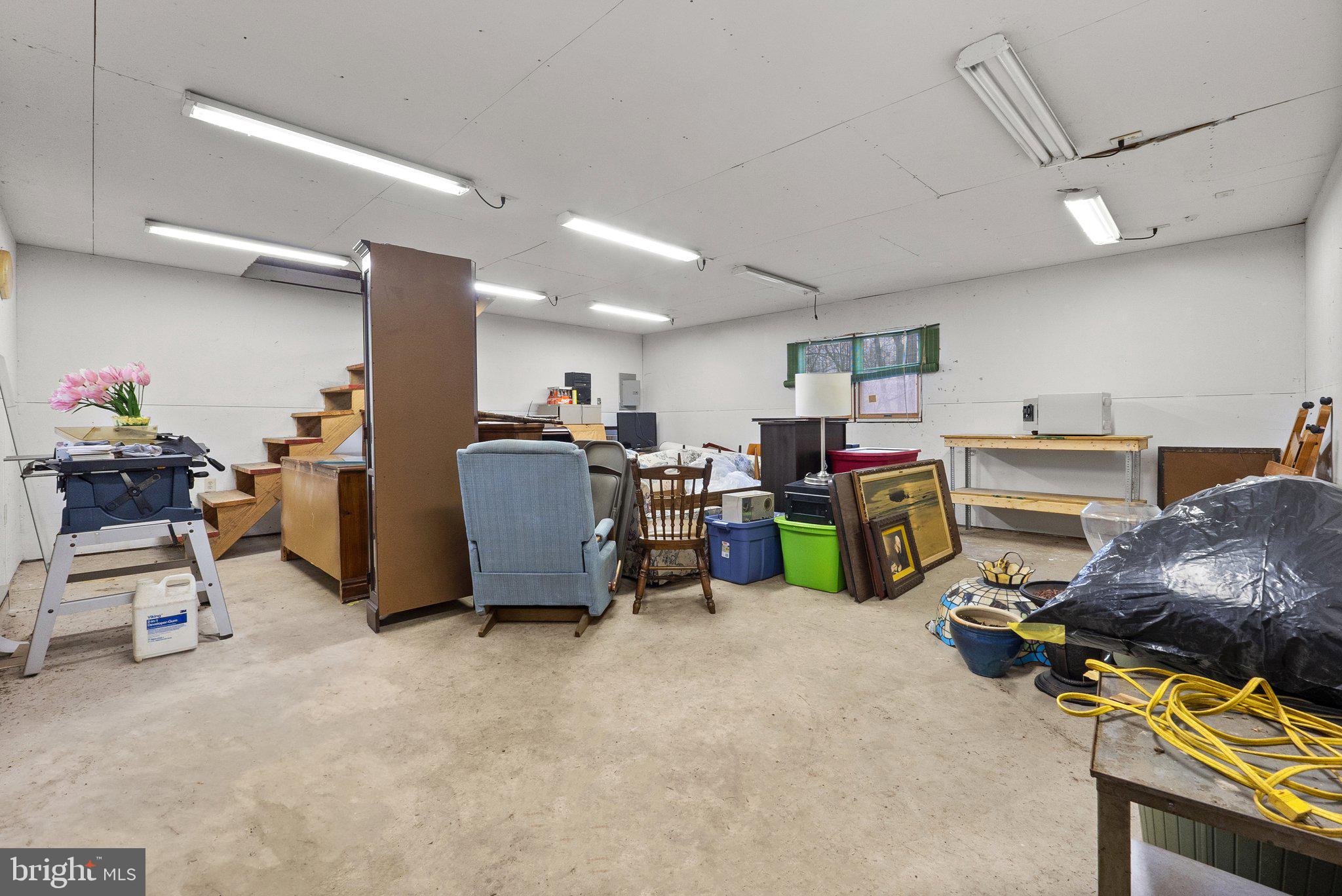 WIDE RIVER FARM - Residential