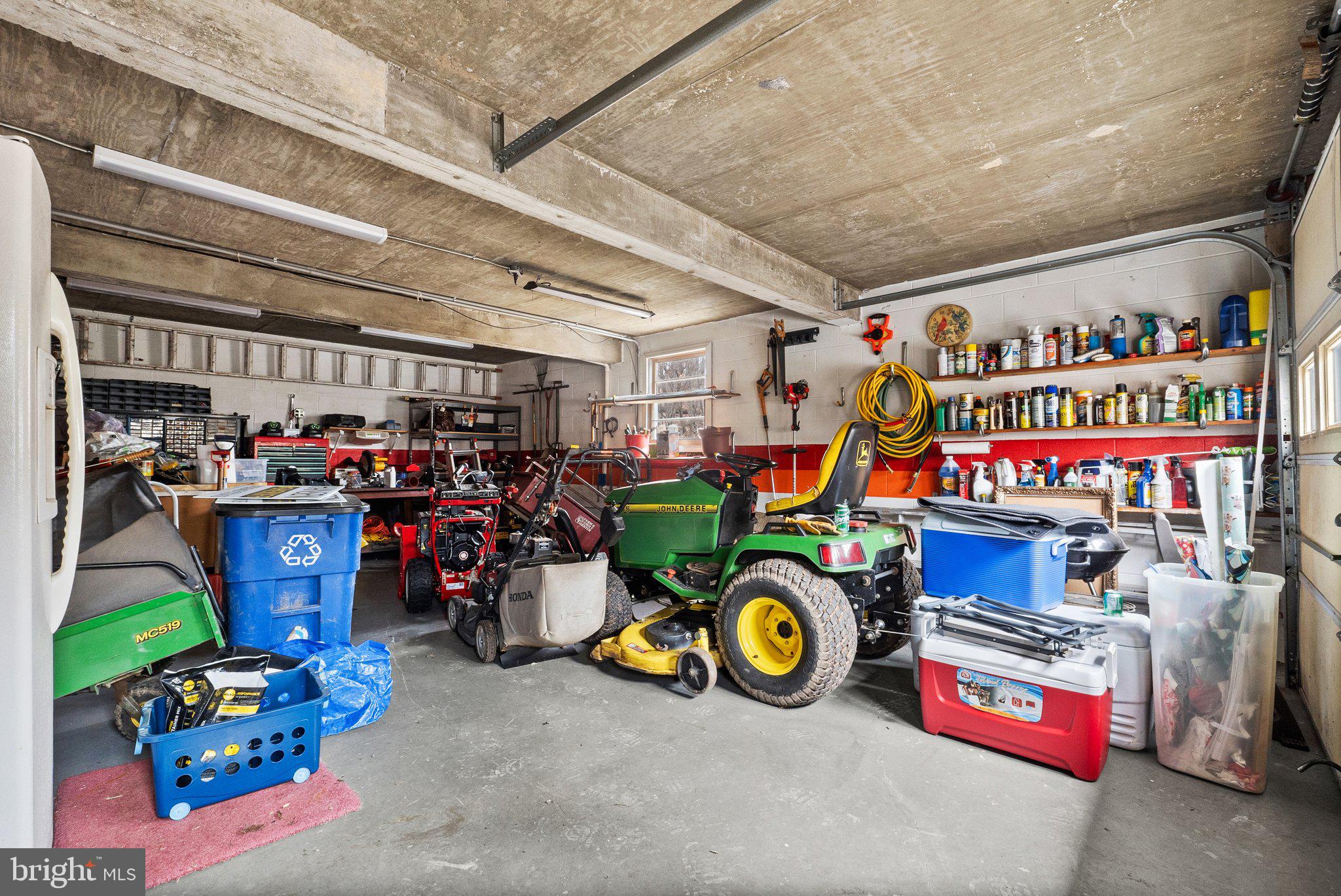 WIDE RIVER FARM - Residential