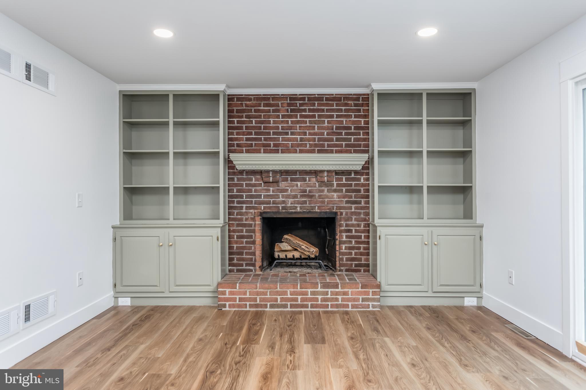 BRIARWOOD - Residential