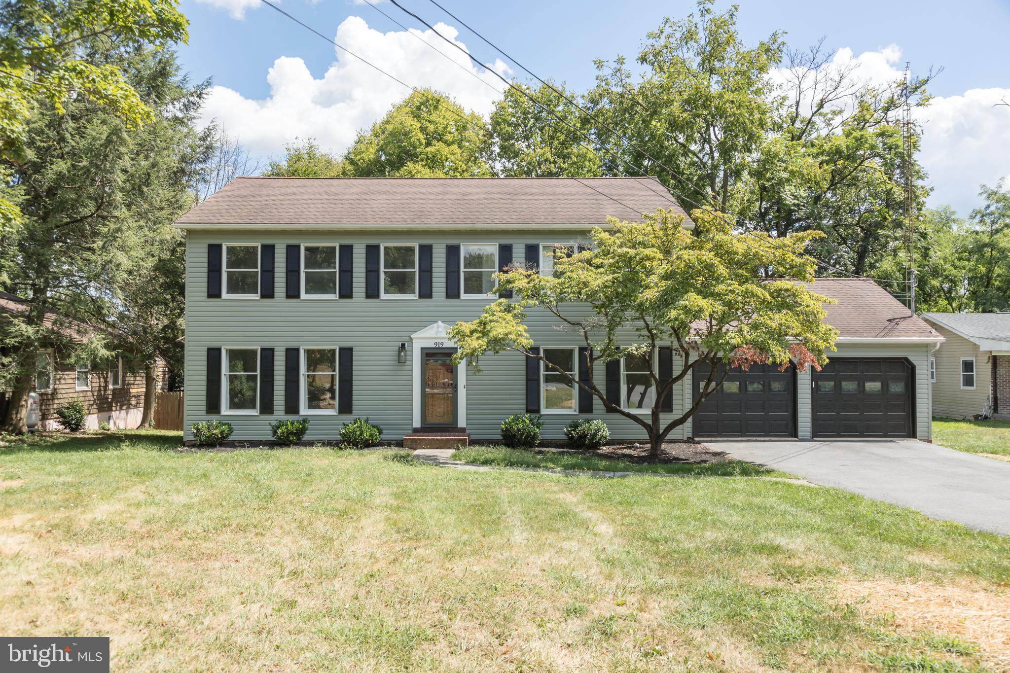 BRIARWOOD - Residential