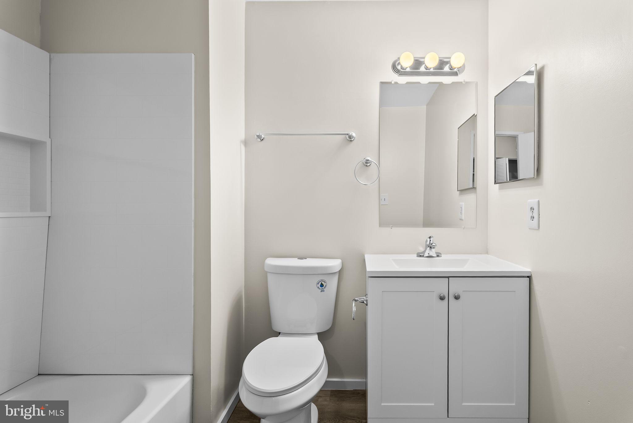 ESSEX PLACE - Residential