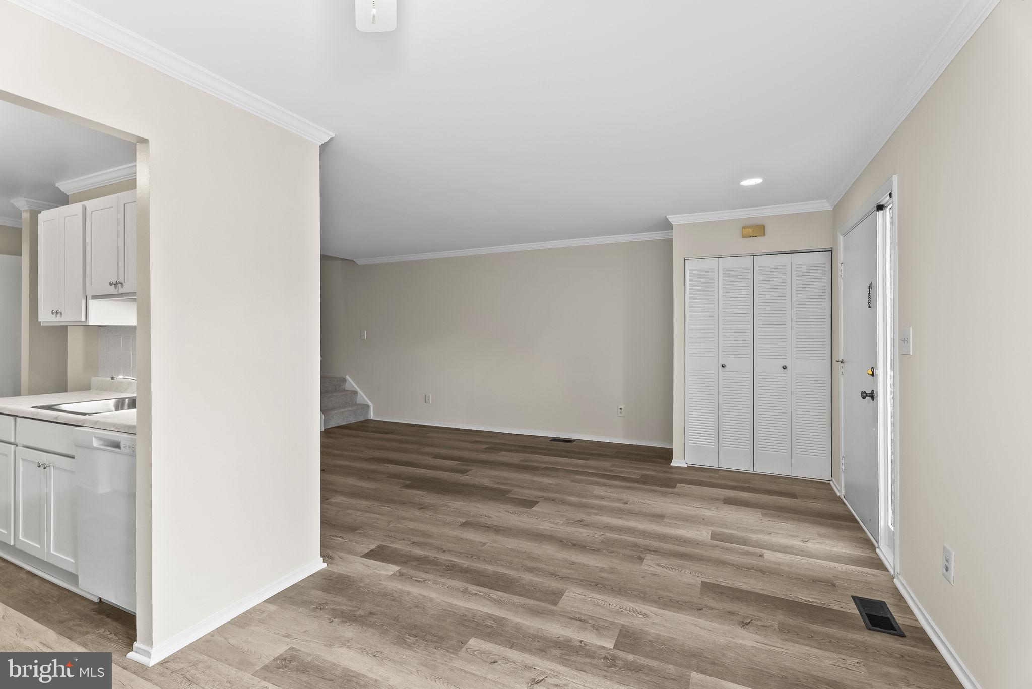 ESSEX PLACE - Residential