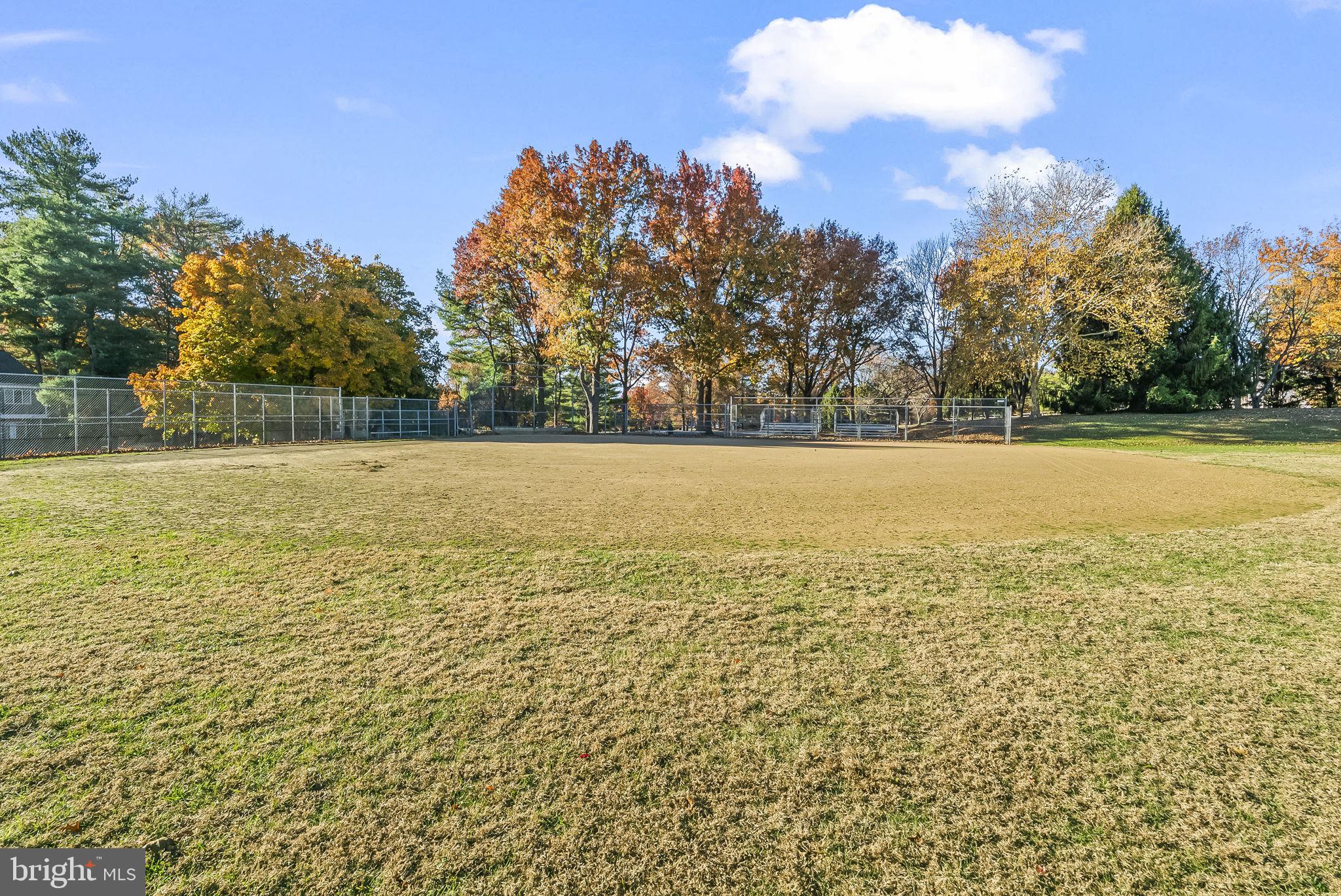 ESSEX PLACE - Residential