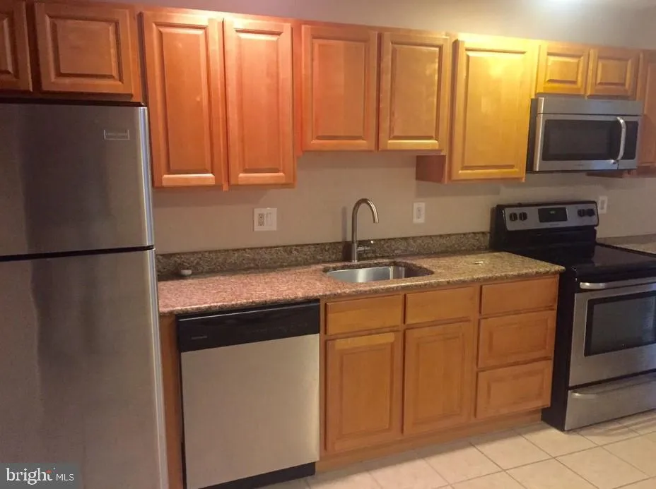 Philadelphia, Pennsylvania 19130, United States, 2 Bedrooms Bedrooms, ,2 BathroomsBathrooms,Residential,Pending,109026