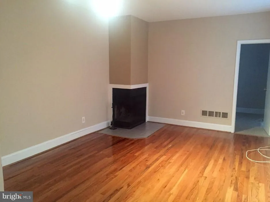Philadelphia, Pennsylvania 19130, United States, 2 Bedrooms Bedrooms, ,2 BathroomsBathrooms,Residential,Pending,109026