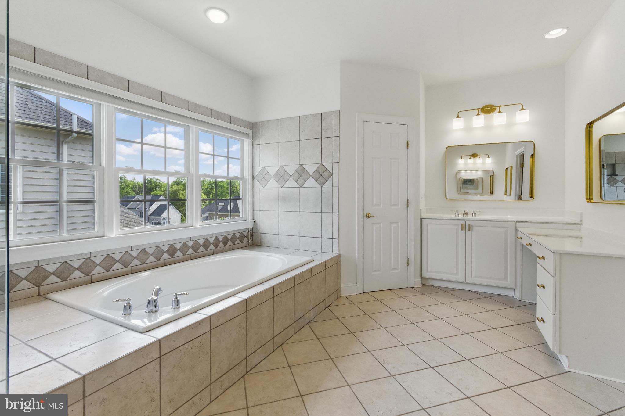 THE REGENTS AT LAKE MANASSAS - Residential