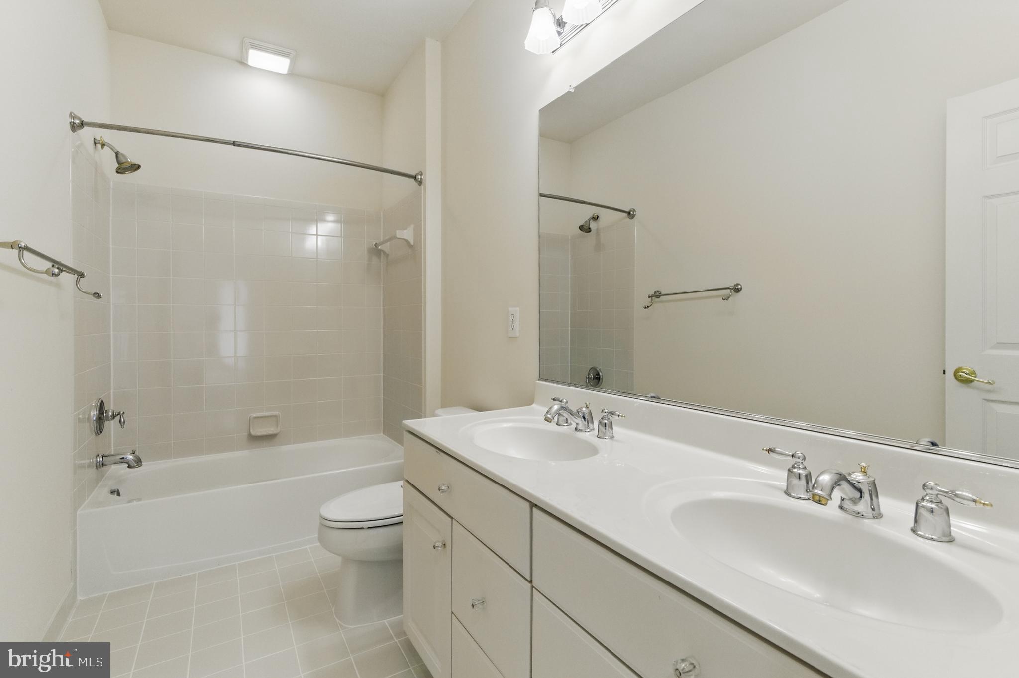 THE REGENTS AT LAKE MANASSAS - Residential