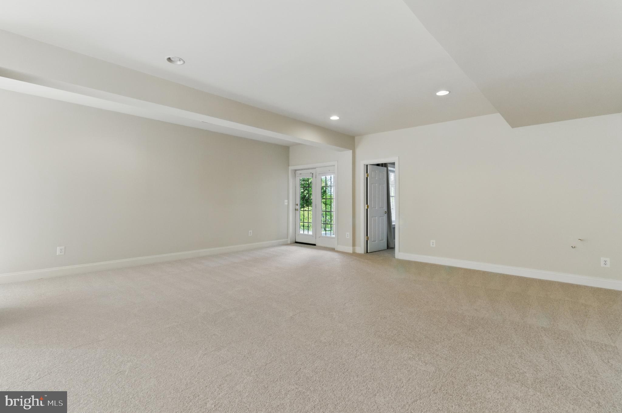 THE REGENTS AT LAKE MANASSAS - Residential