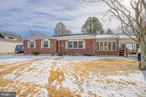 Photo of 462 Carvin Street, CLAYTON, NJ 08312 (MLS # NJGL2068342)