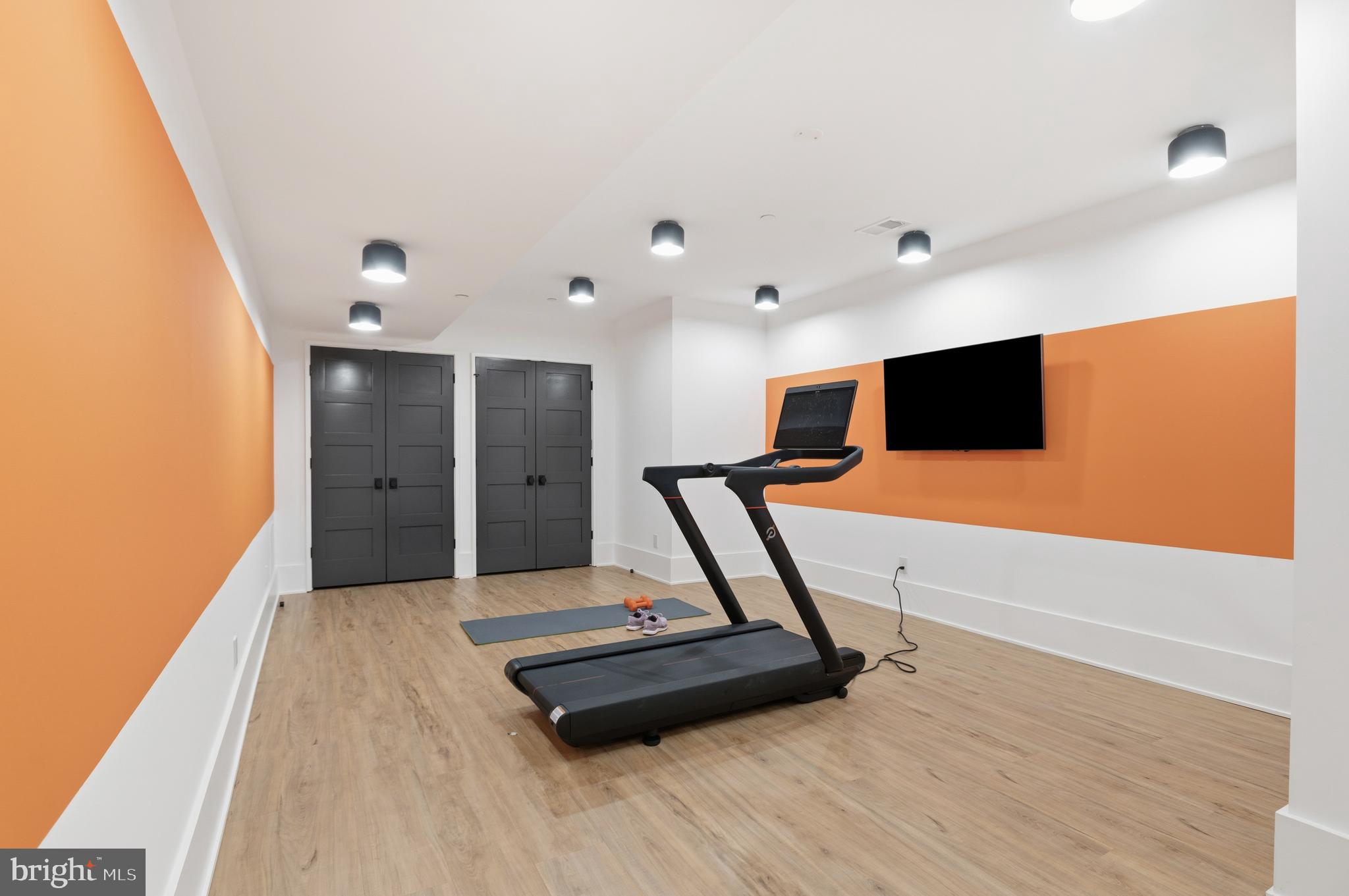 LONGWOOD - Residential