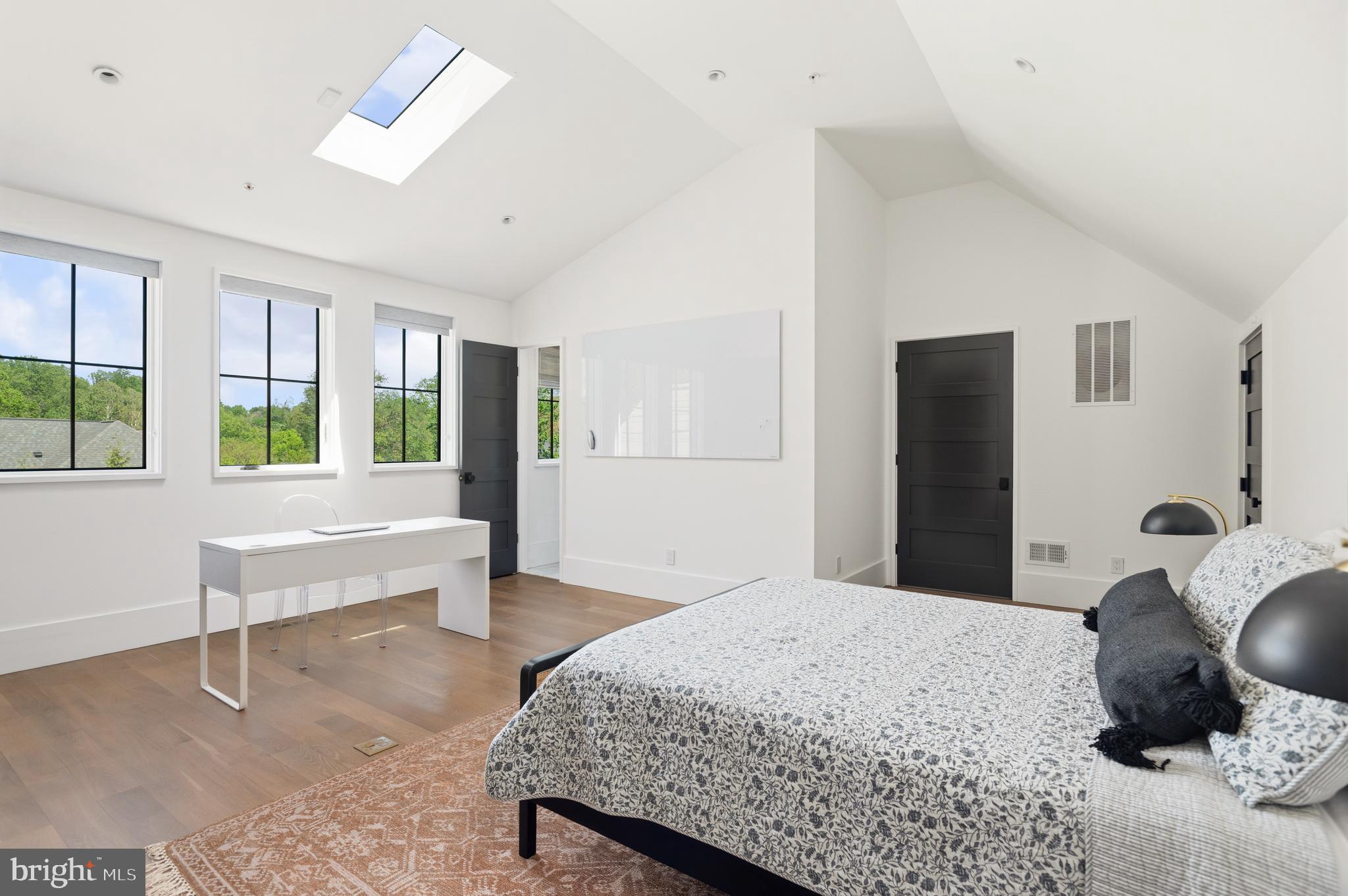 LONGWOOD - Residential