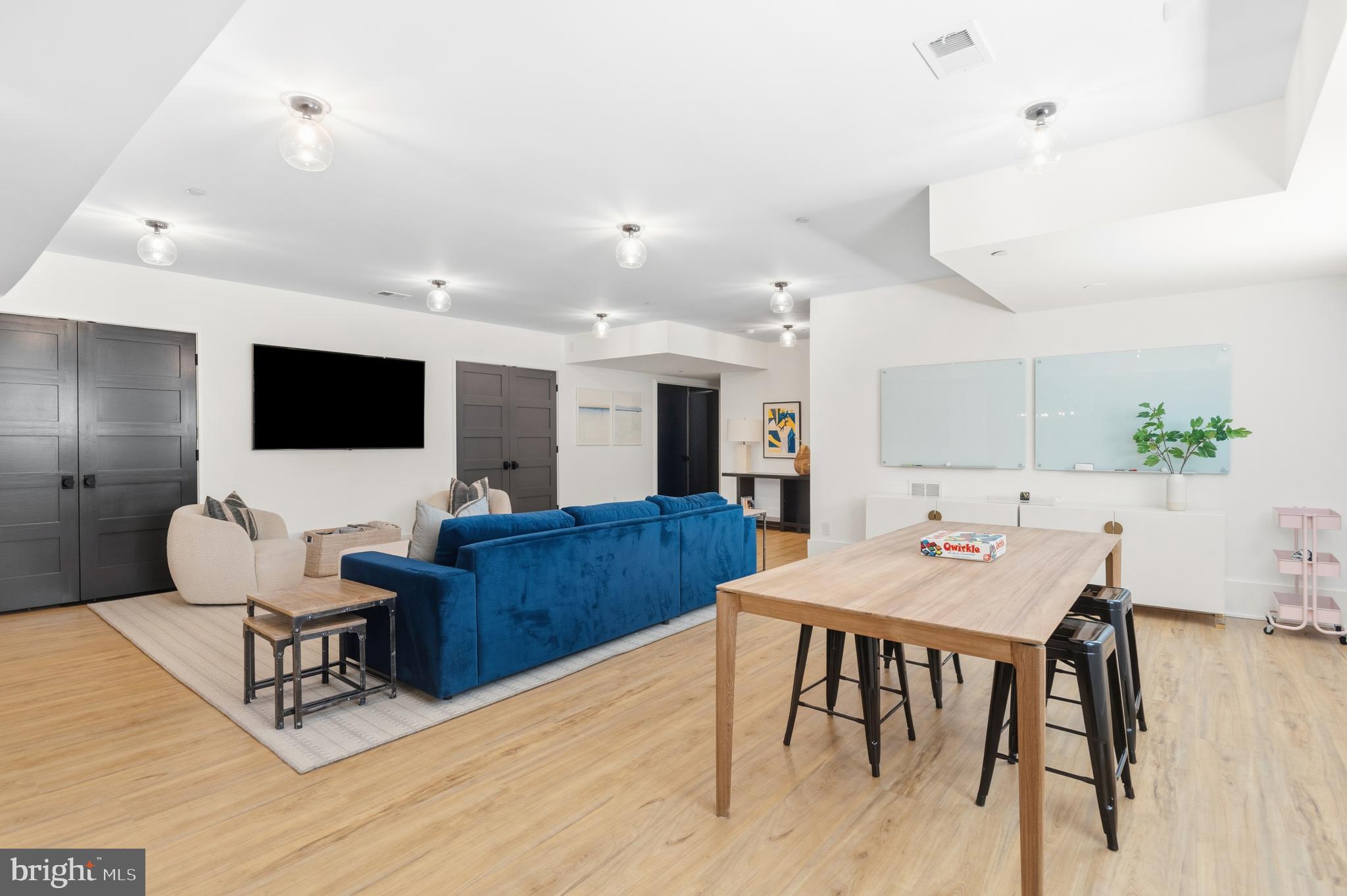 LONGWOOD - Residential