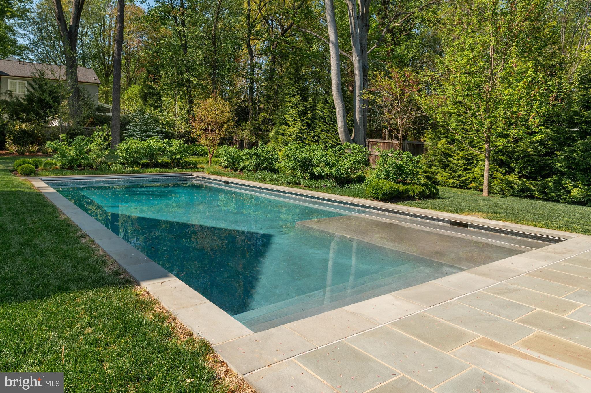 LONGWOOD - Residential