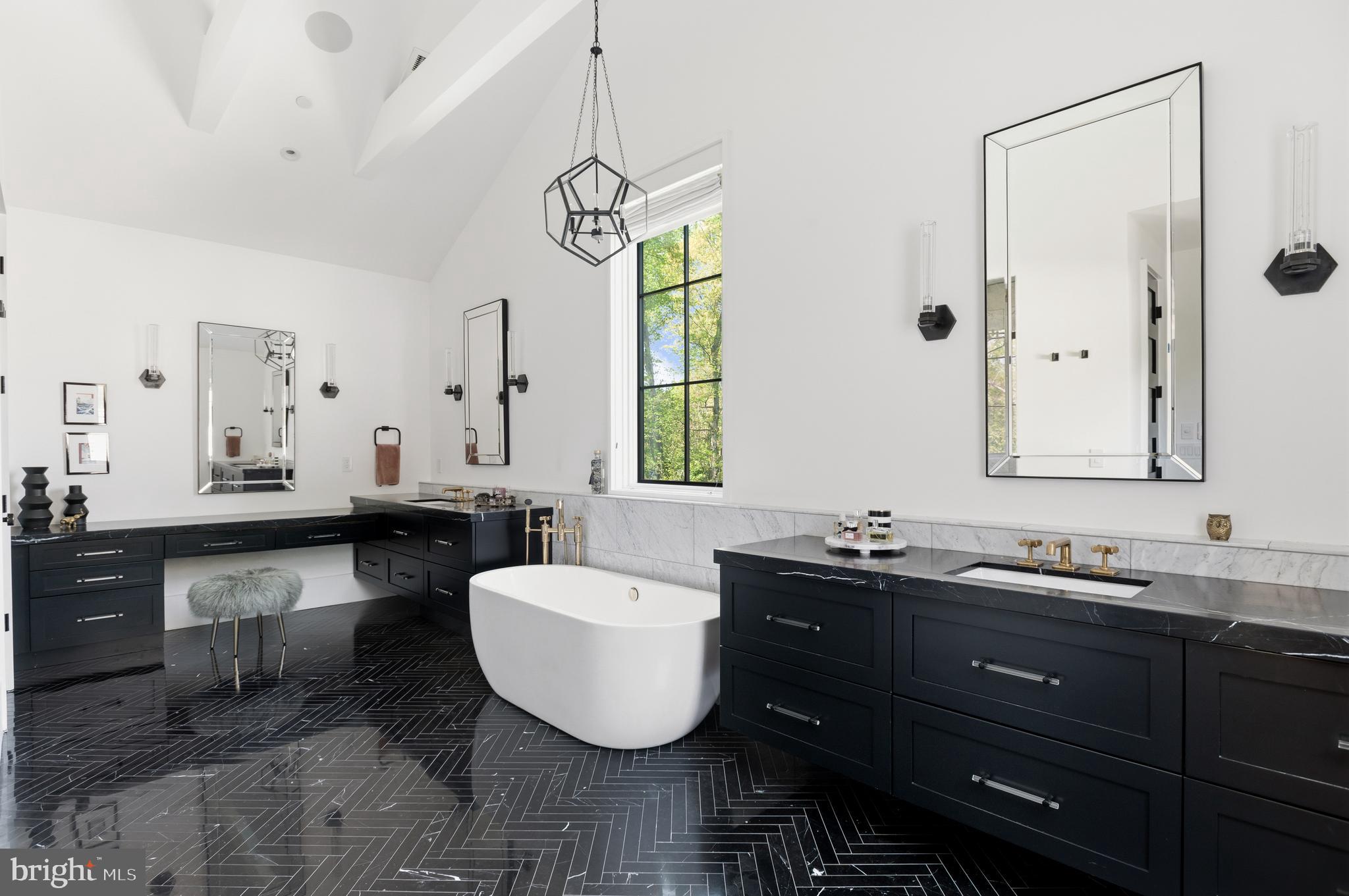 LONGWOOD - Residential