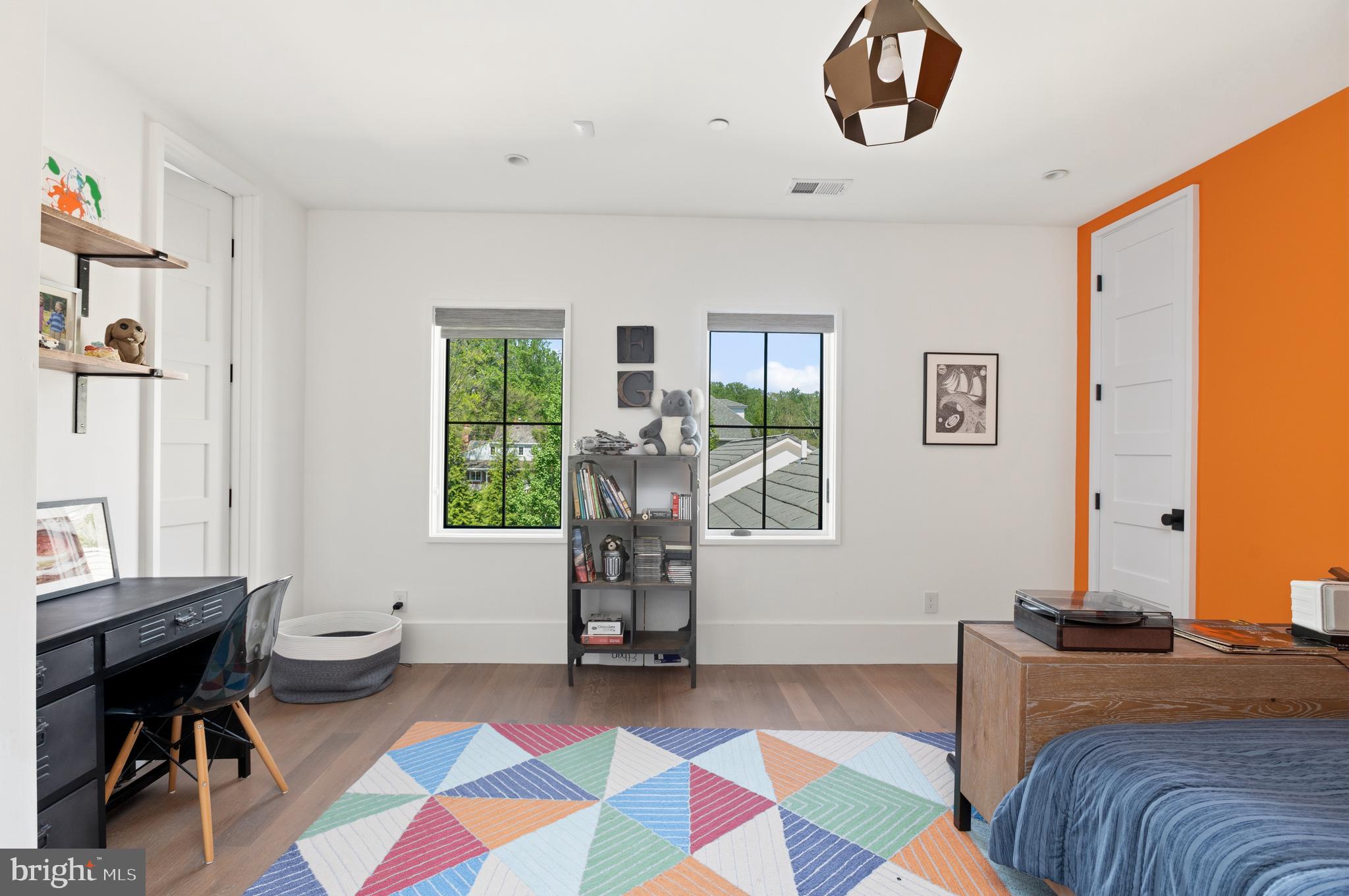 LONGWOOD - Residential