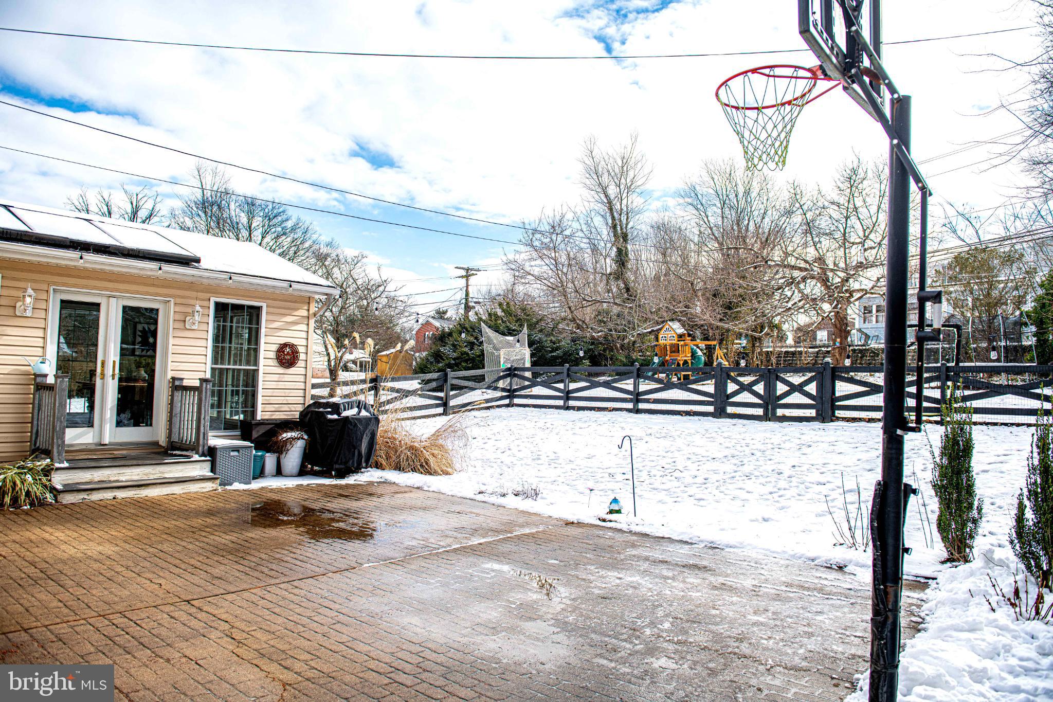 HOMESTEAD VILLAGE - Residential