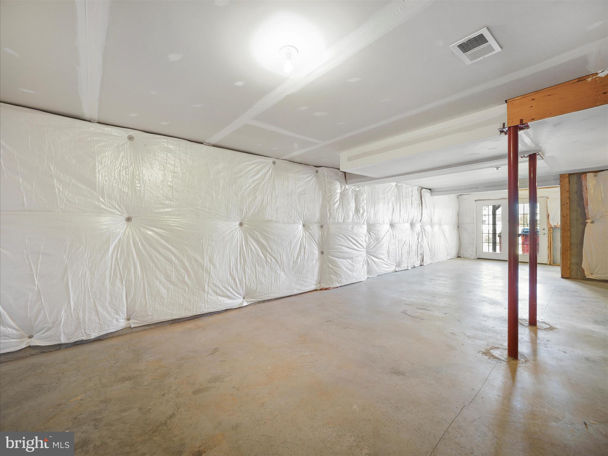 LAKELAND PLACE - Residential