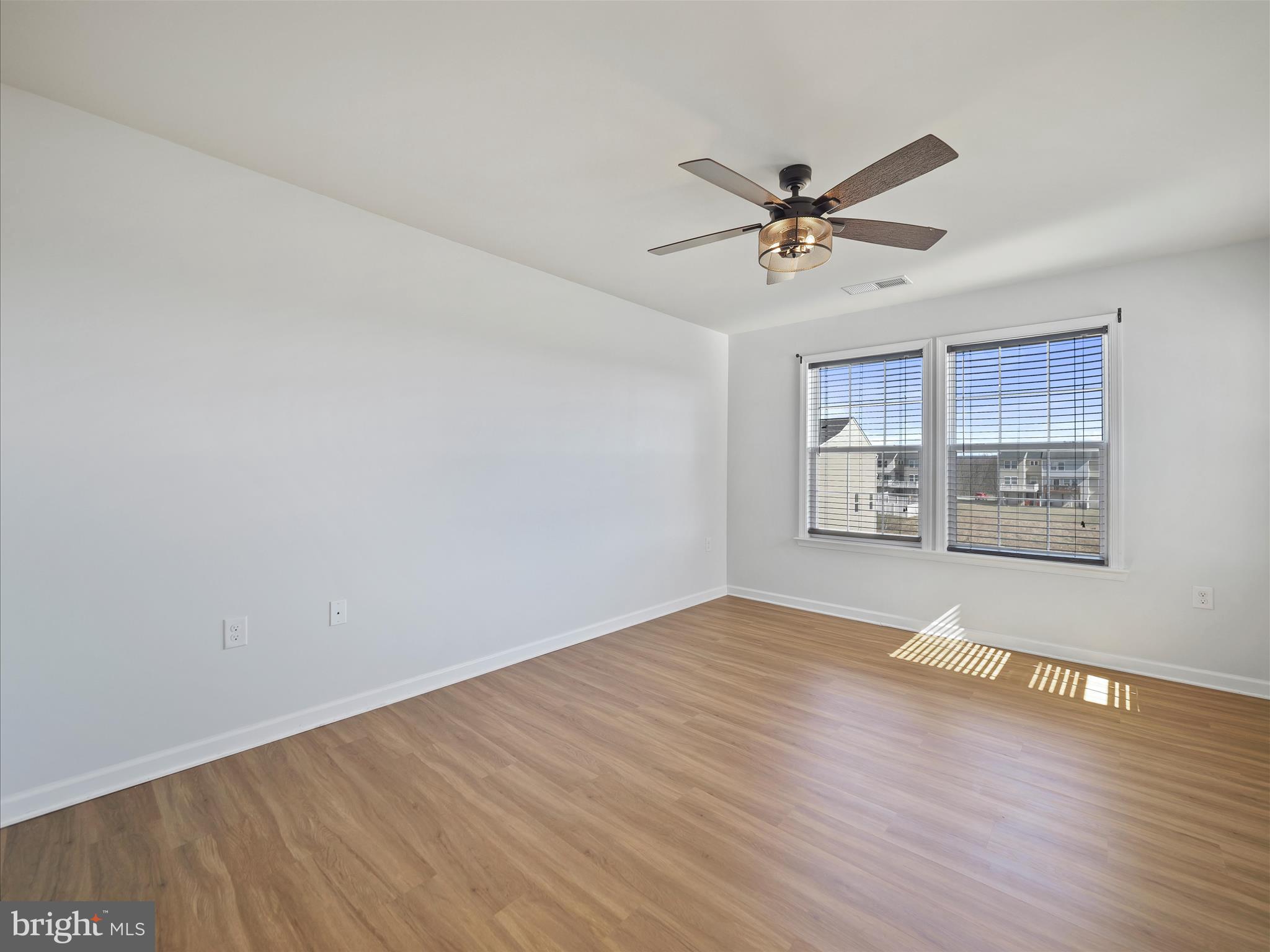 LAKELAND PLACE - Residential