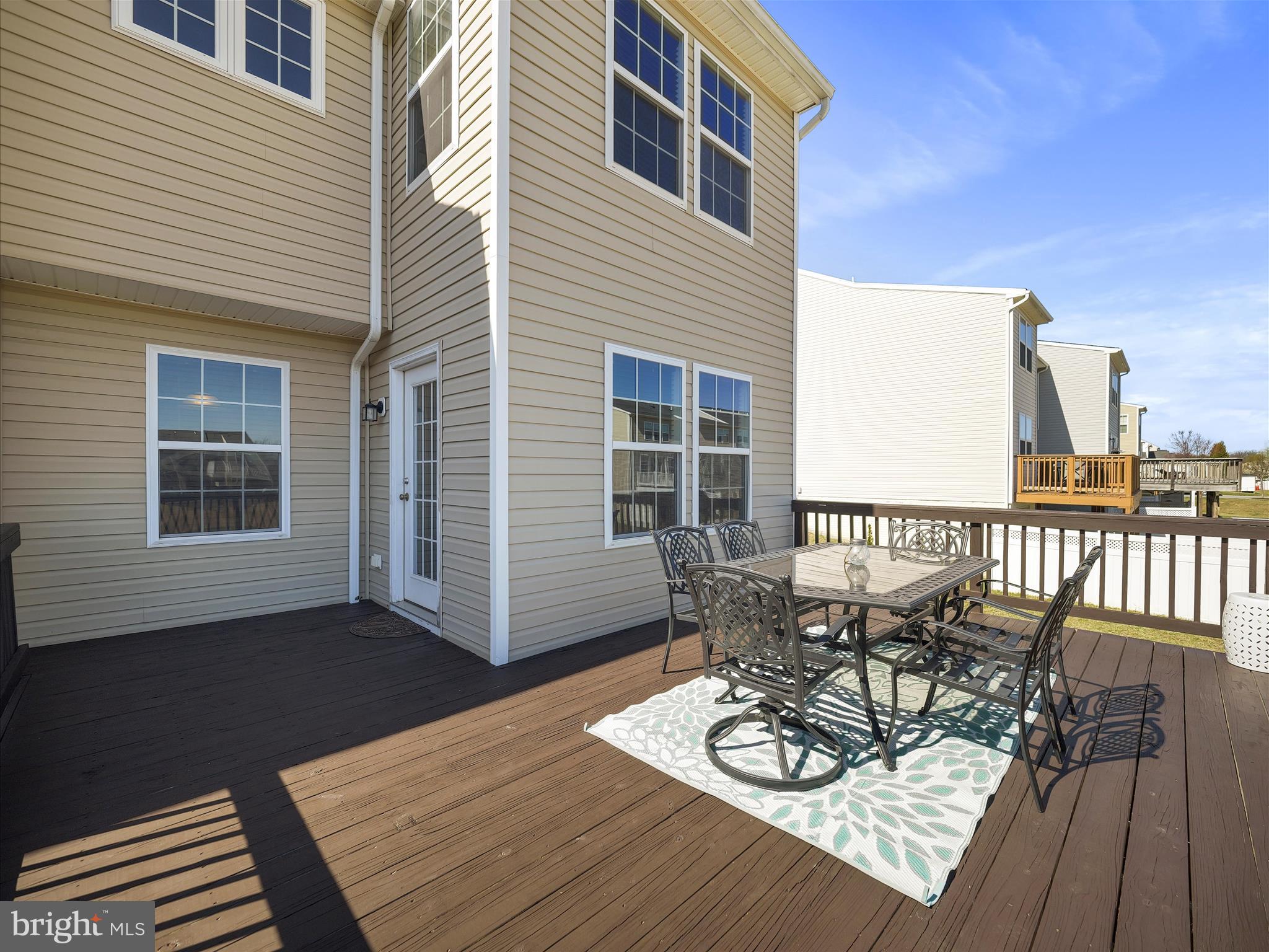 LAKELAND PLACE - Residential