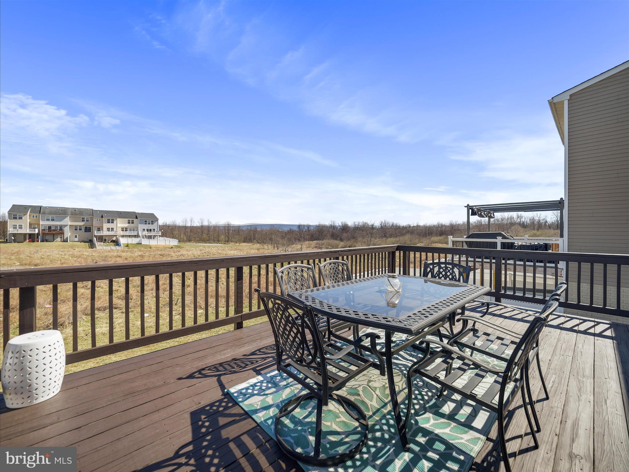 LAKELAND PLACE - Residential