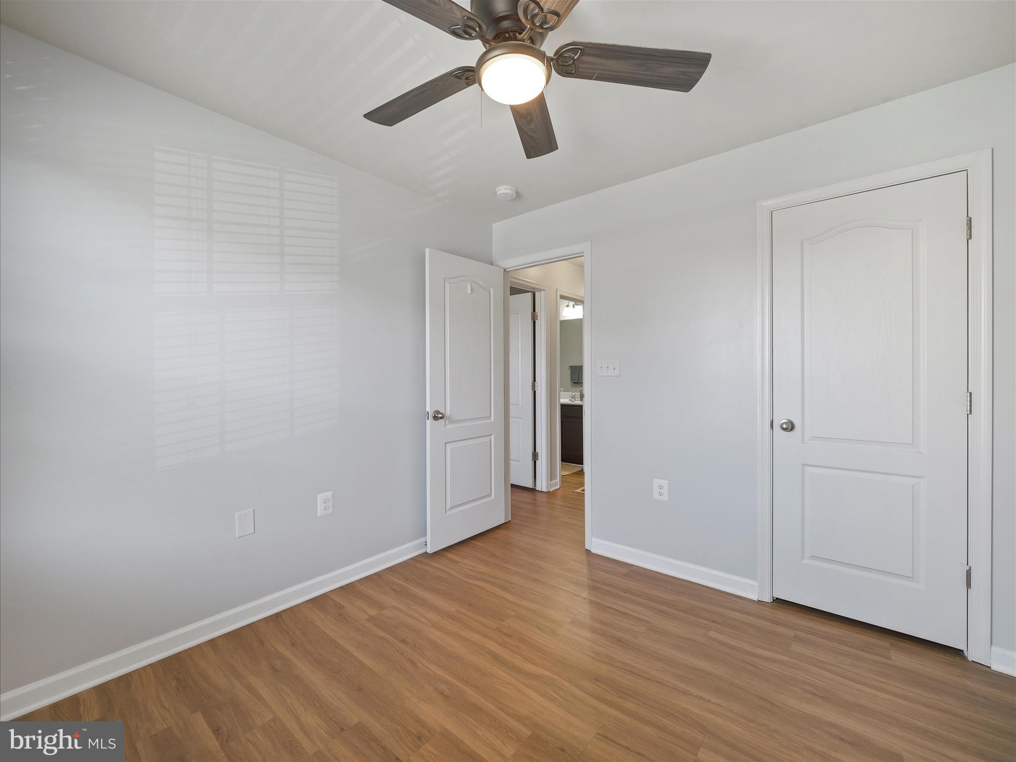 LAKELAND PLACE - Residential