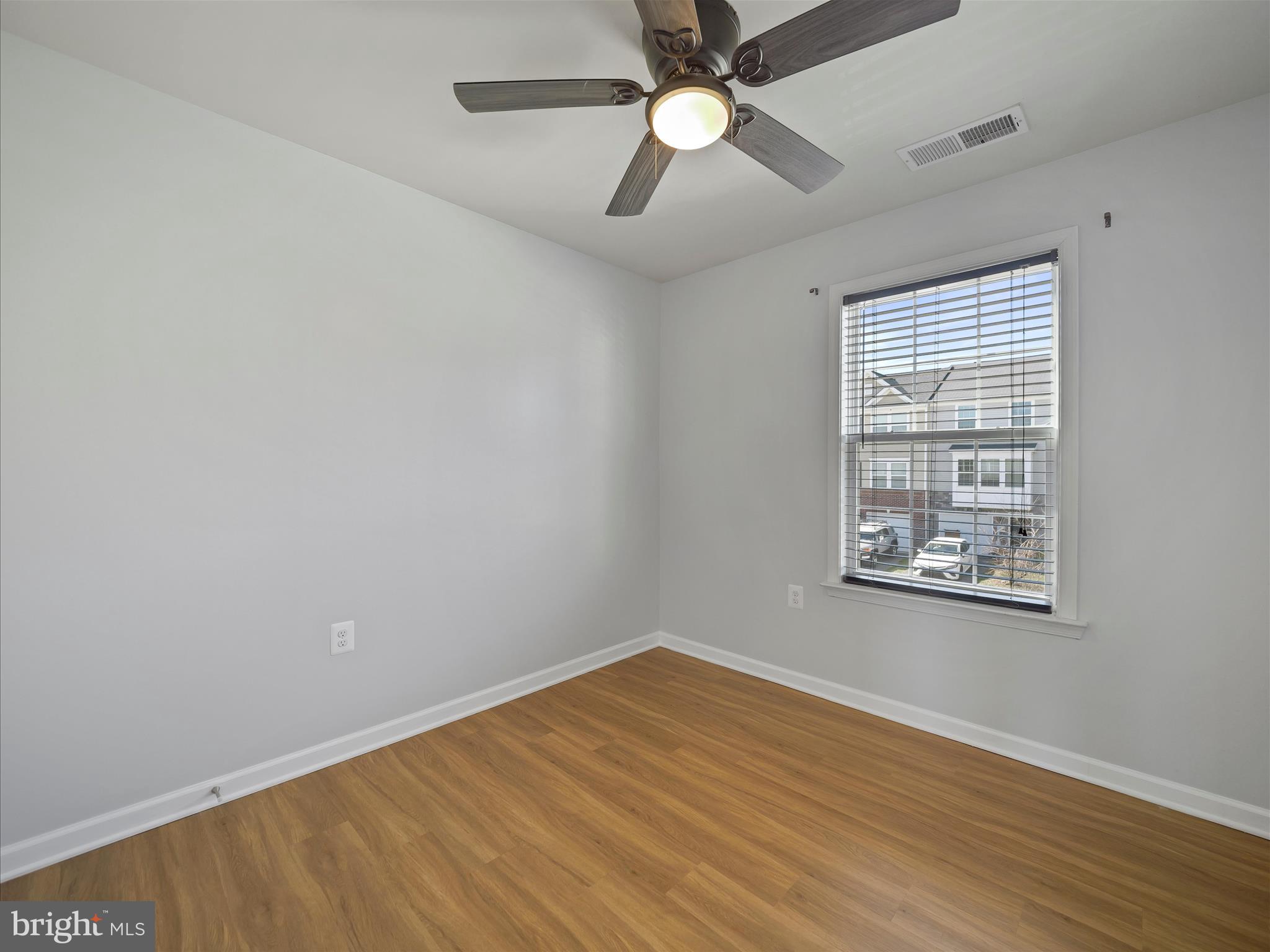 LAKELAND PLACE - Residential