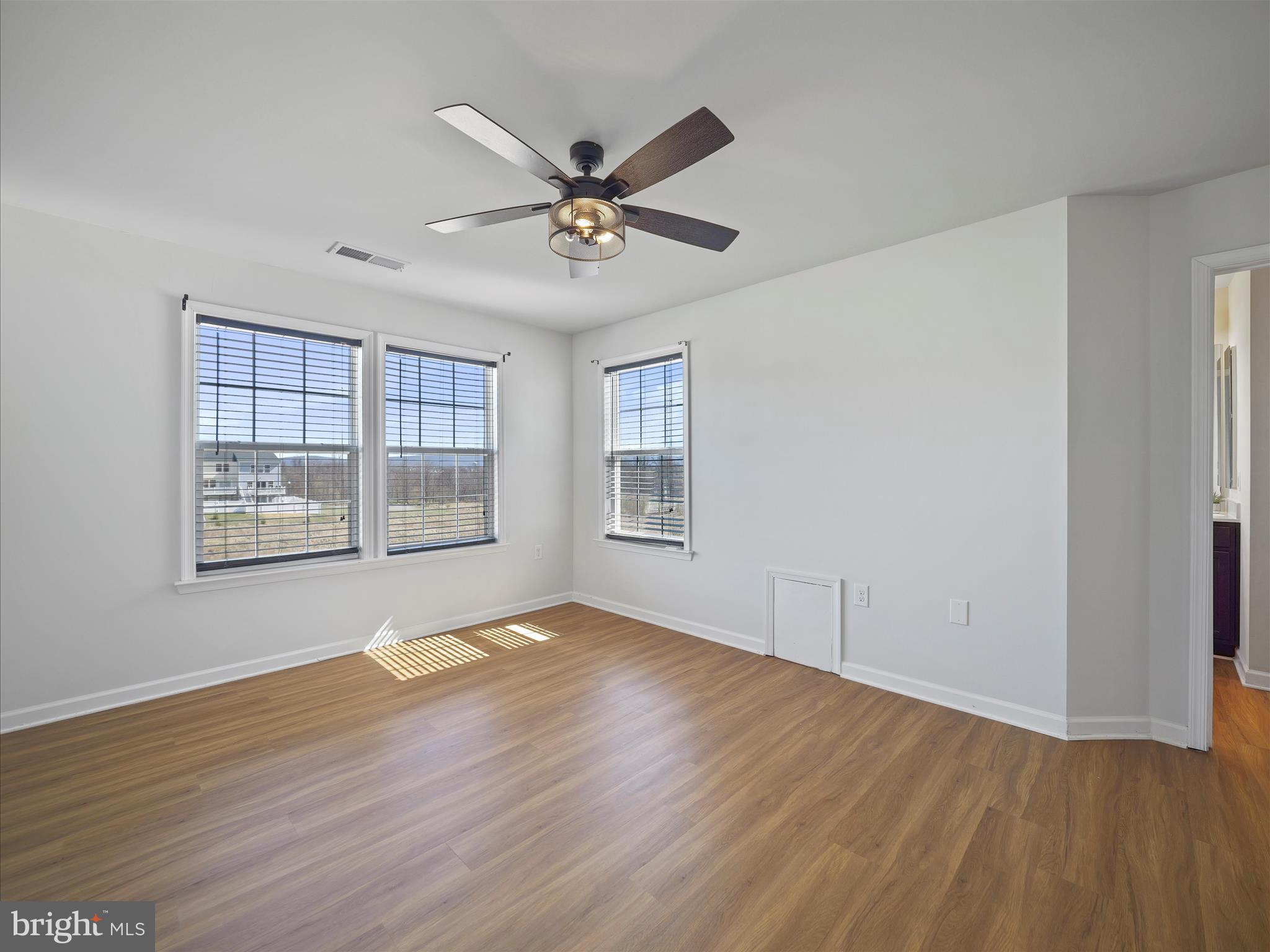 LAKELAND PLACE - Residential