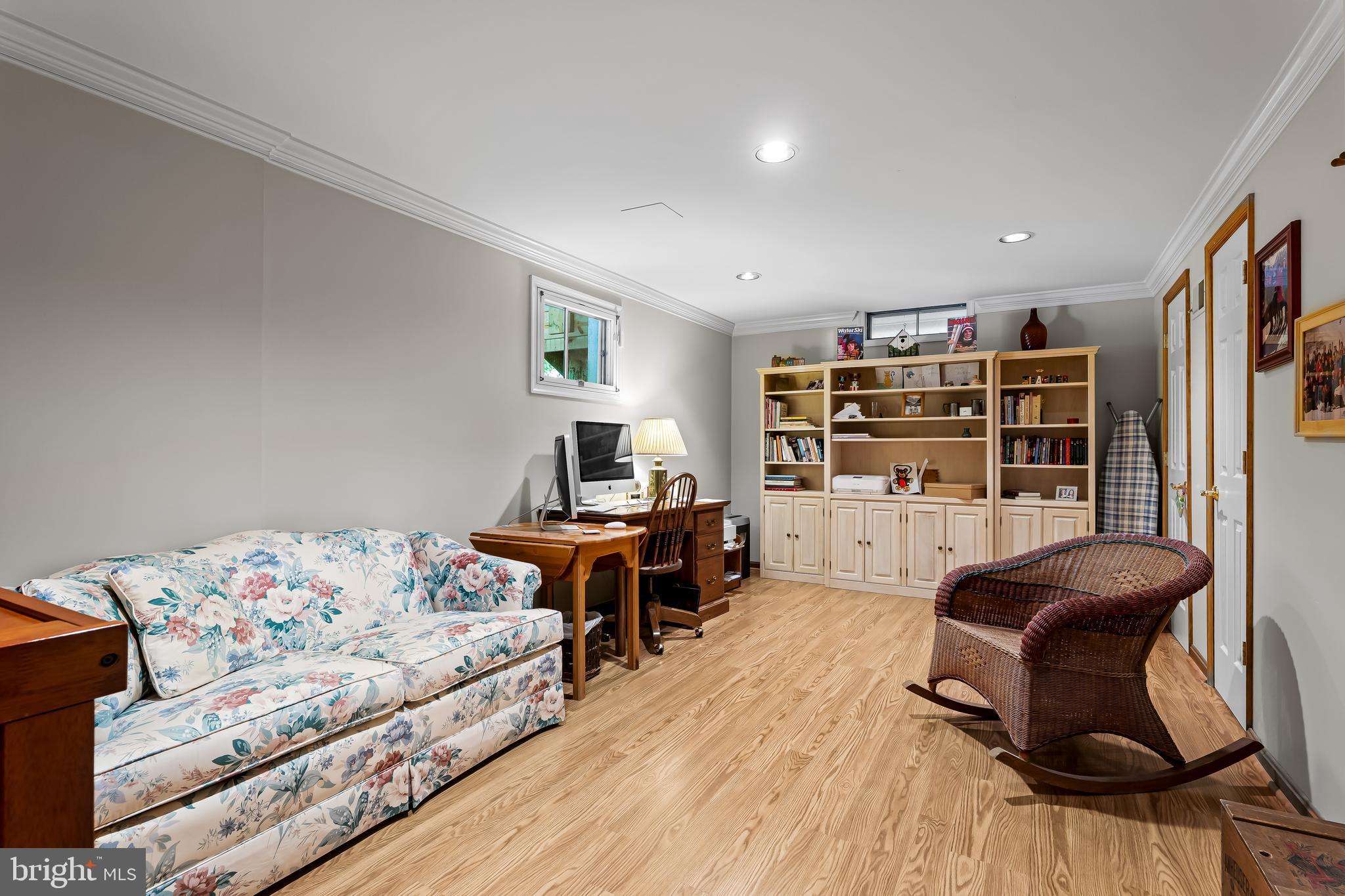 BEAVERBROOK - Residential