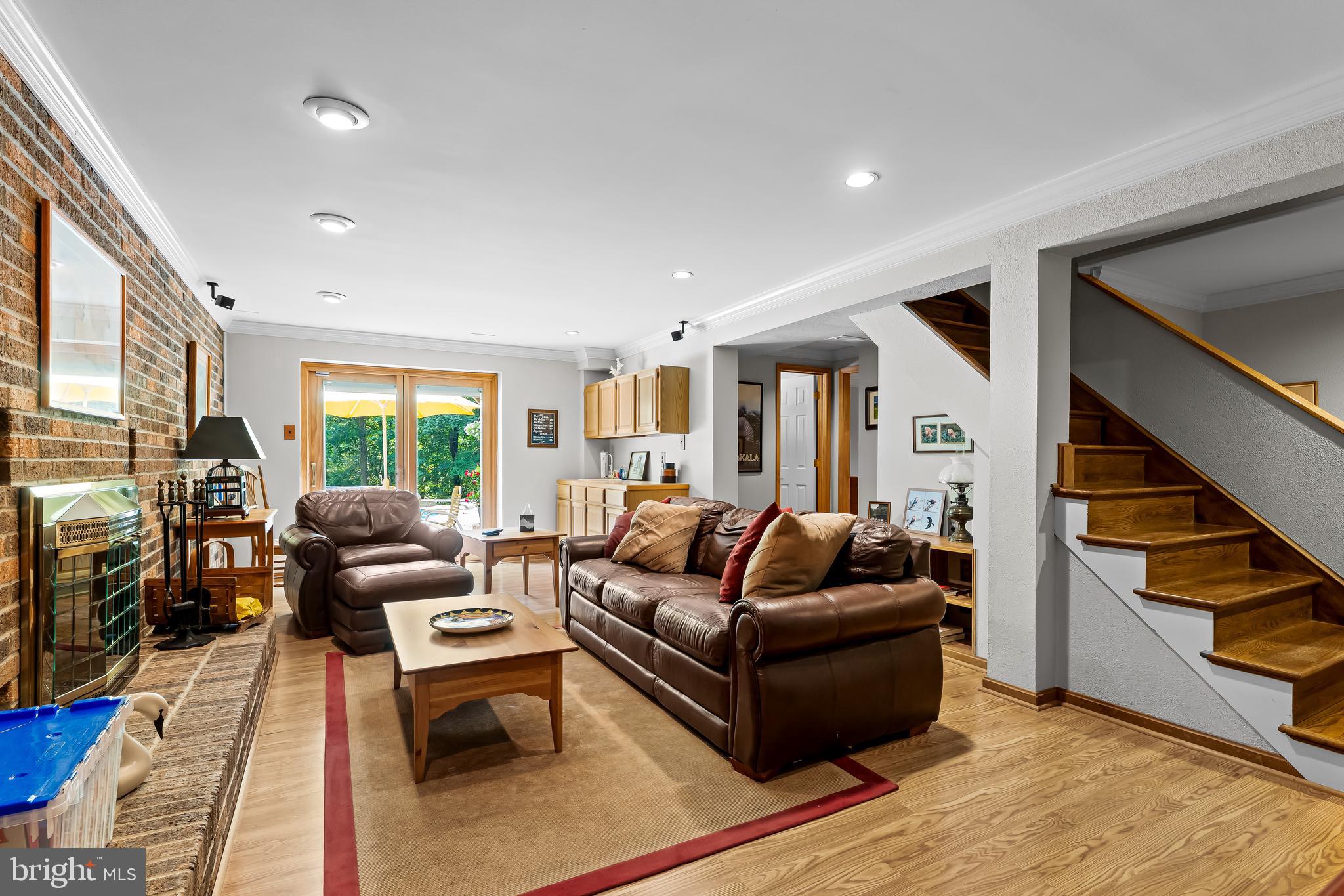 BEAVERBROOK - Residential