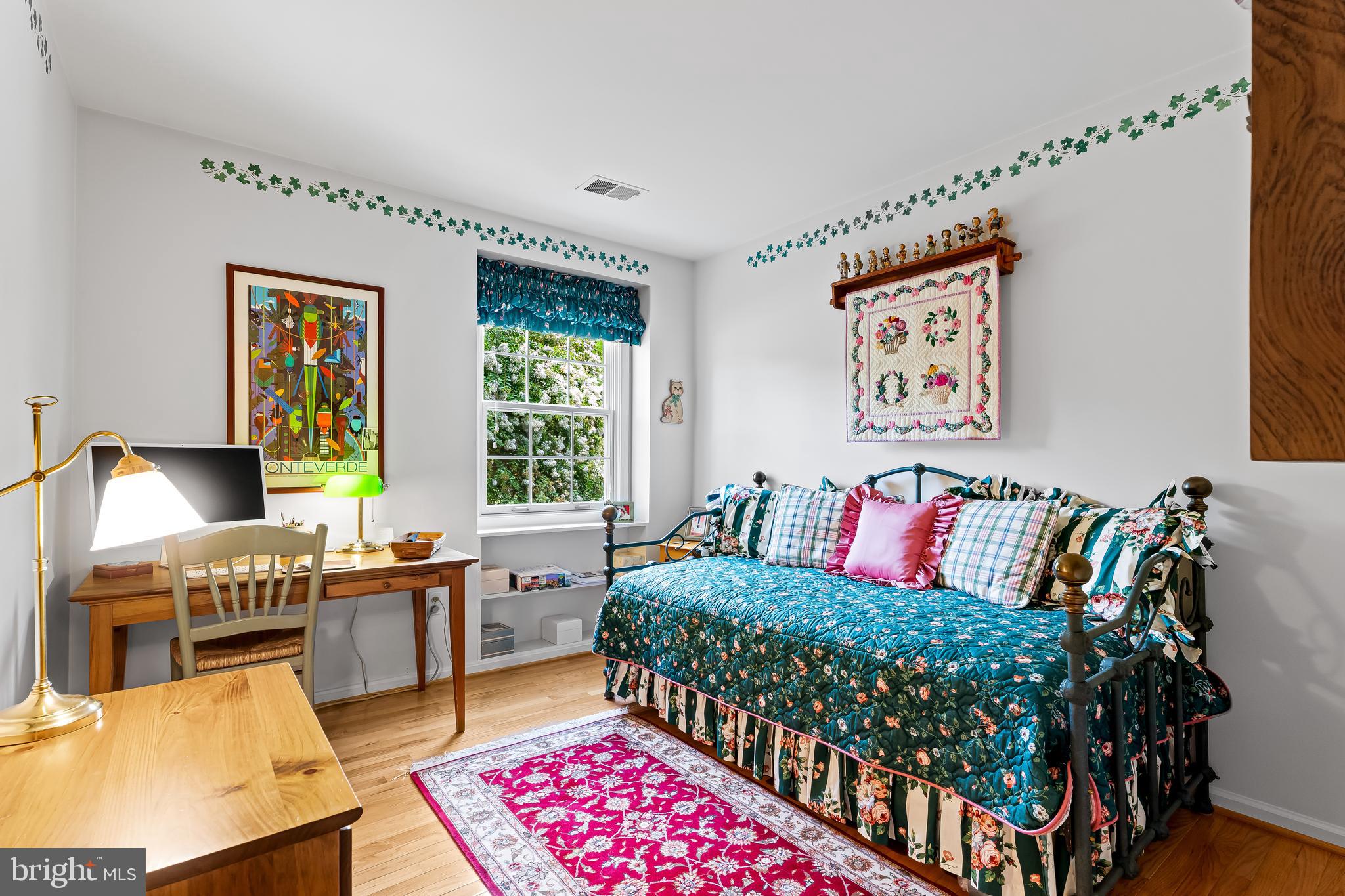 BEAVERBROOK - Residential