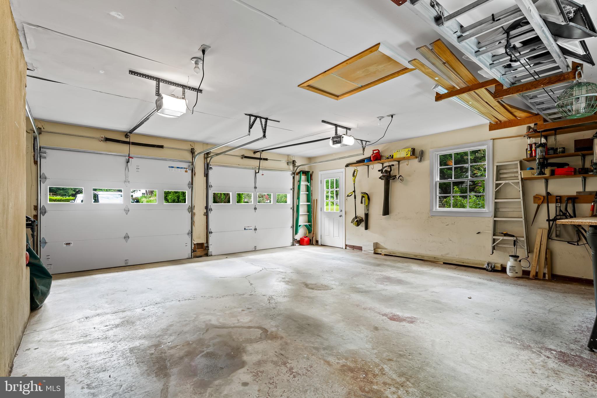 BEAVERBROOK - Residential