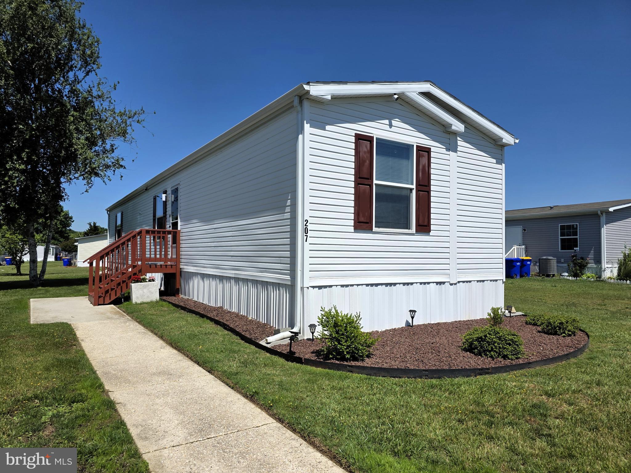 207 HUMPSMAN DRIVE 181