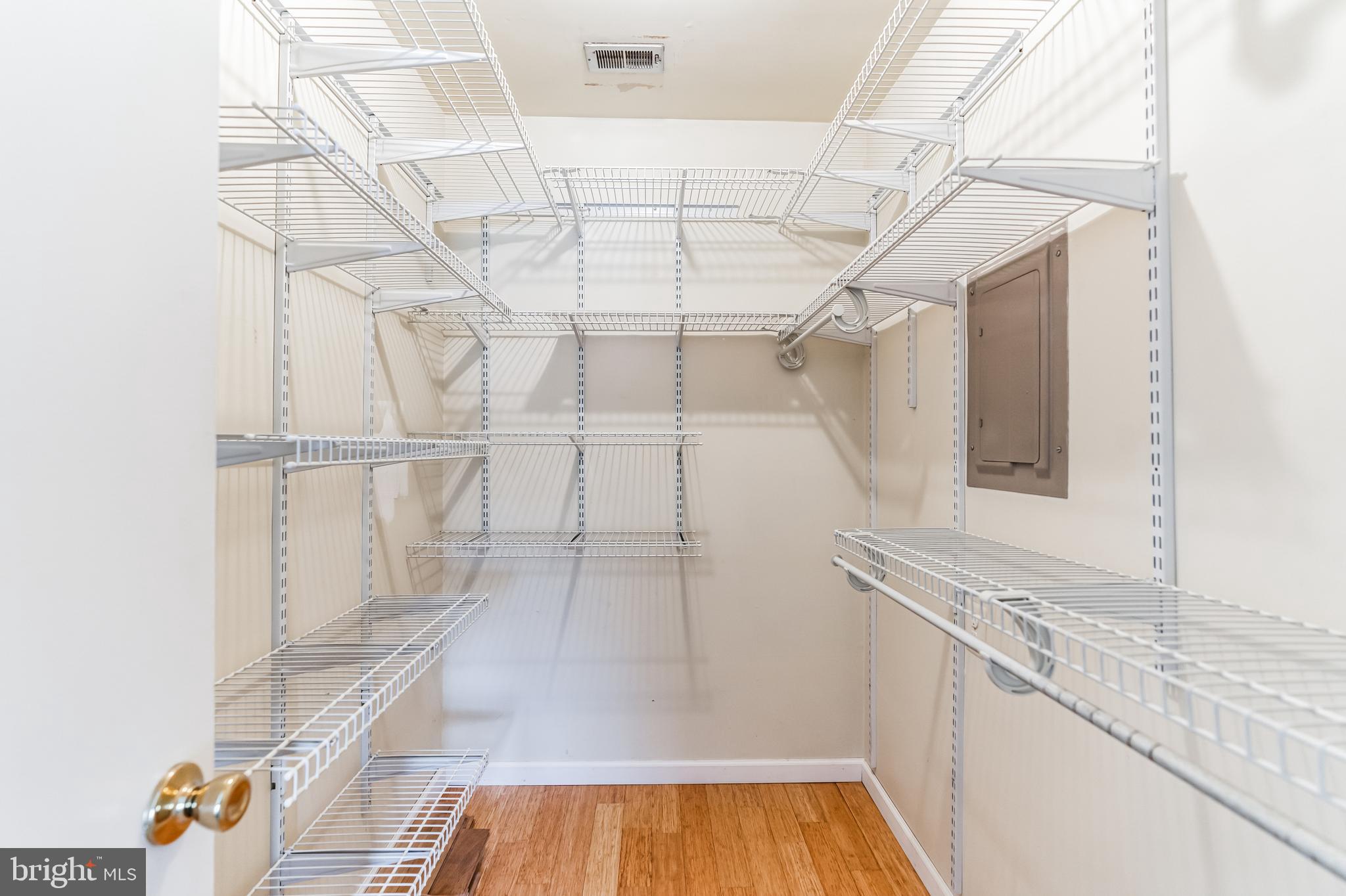 BIRCHWOOD - Residential