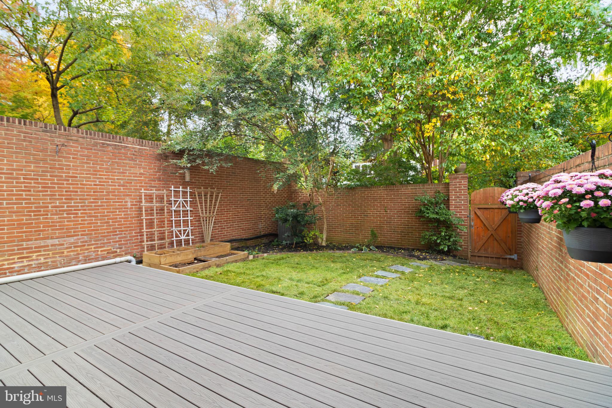 LONDON SQUARE - Residential