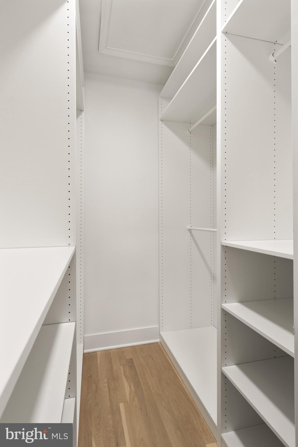 LONDON SQUARE - Residential